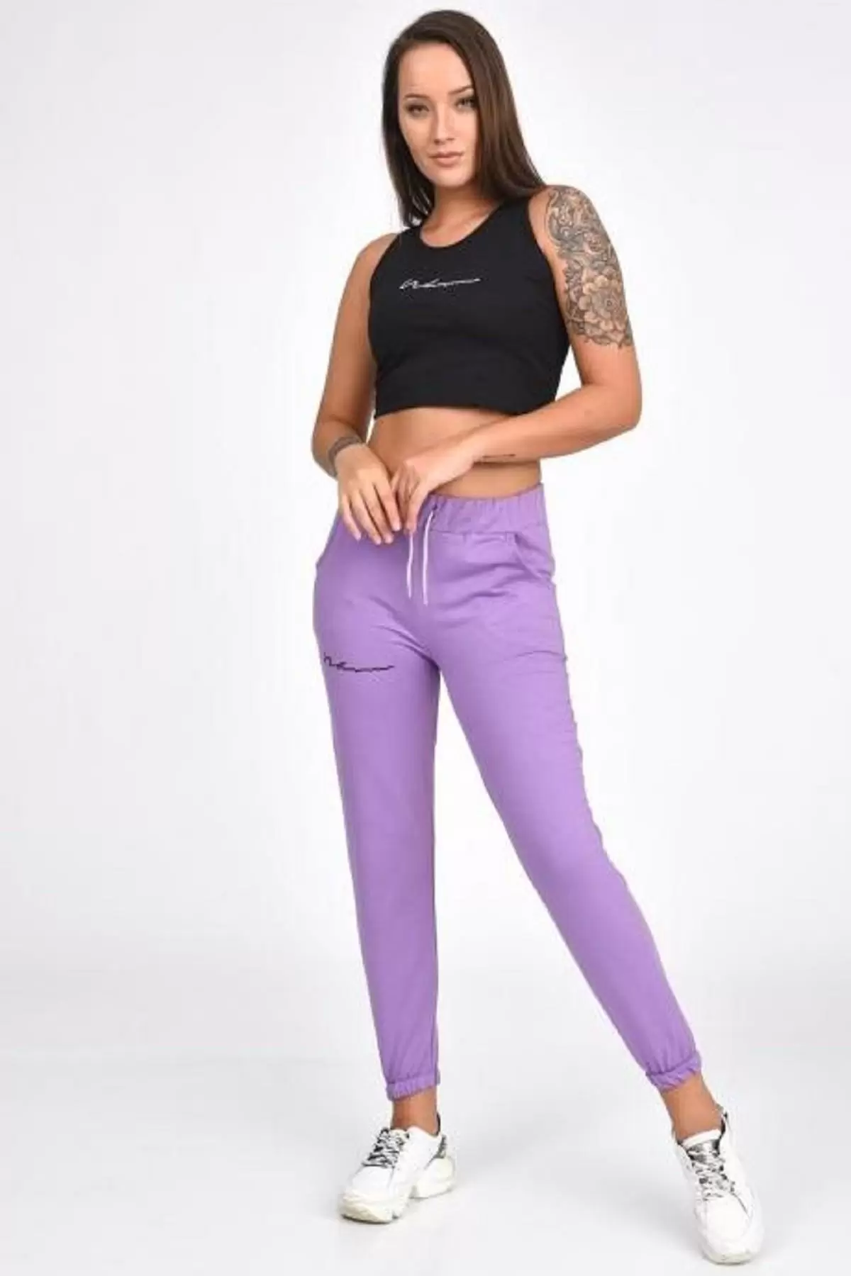 Atletli Beli ve Paçası Lastikli Nakışlı Lila Kadın Eşofman