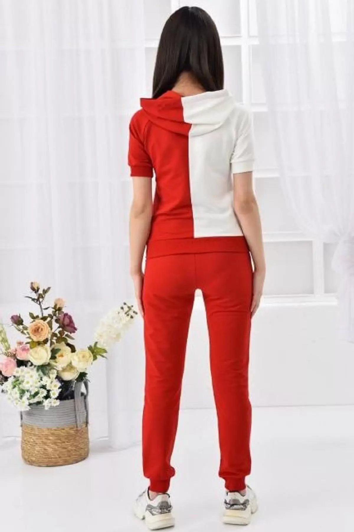 Bağcıklı ve Kapüşonlu Taş Dizinli Kaplan Desenli Kısa Kollu Kırmızı-Beyaz Kadın Eşofman Takım