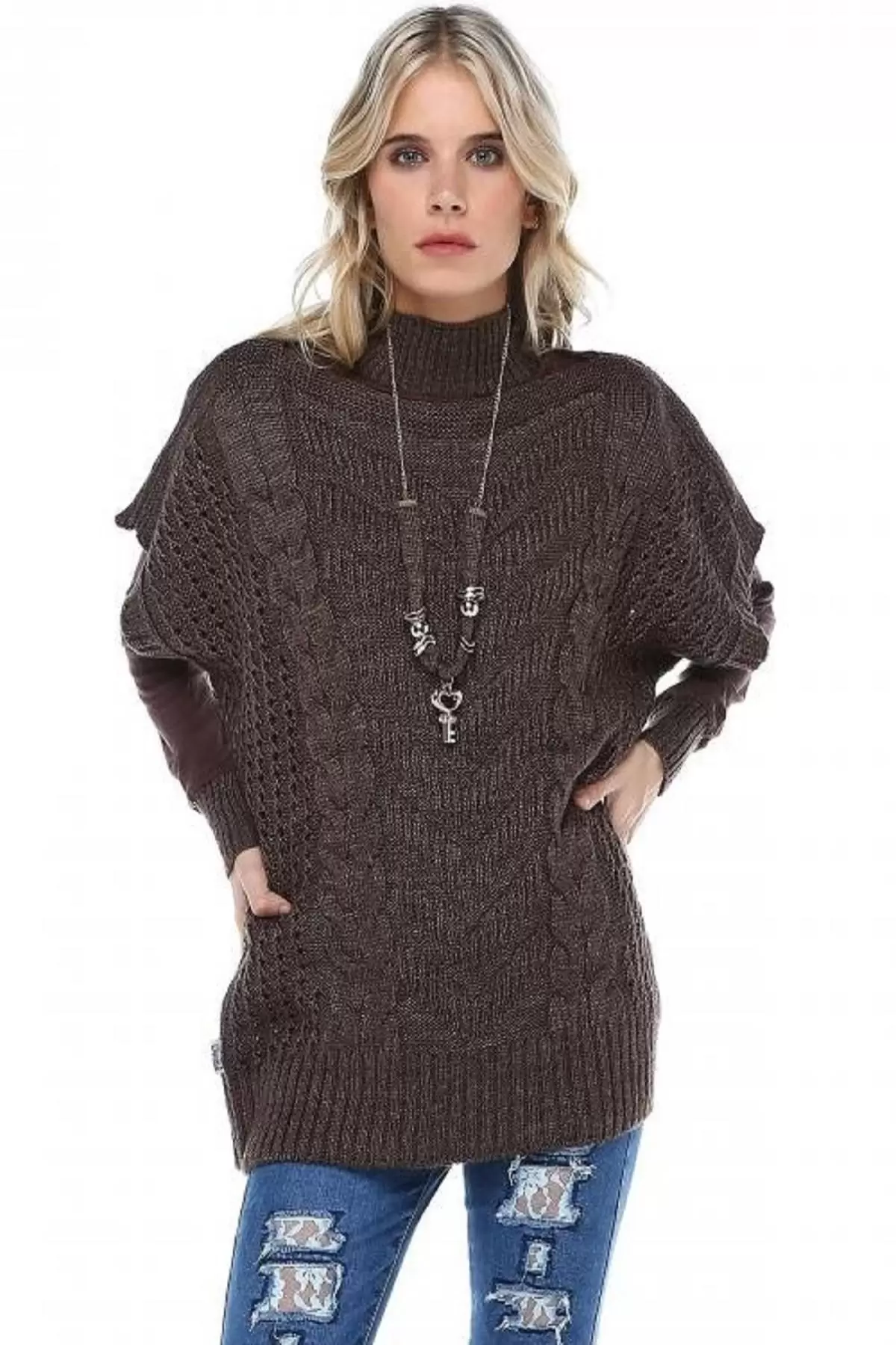 Balıkçı Yaka Body'li Aksesuarlı Düz Saç Örgülü Kahve Triko Bluz