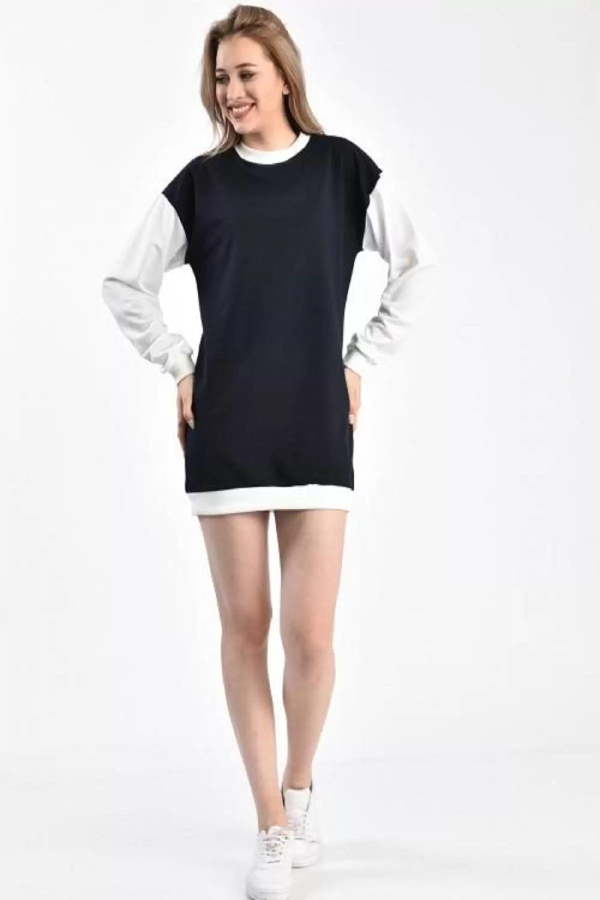 Bisiklet Yaka Renkli İki İplik Siyah Beyaz Sweat KadınTunik