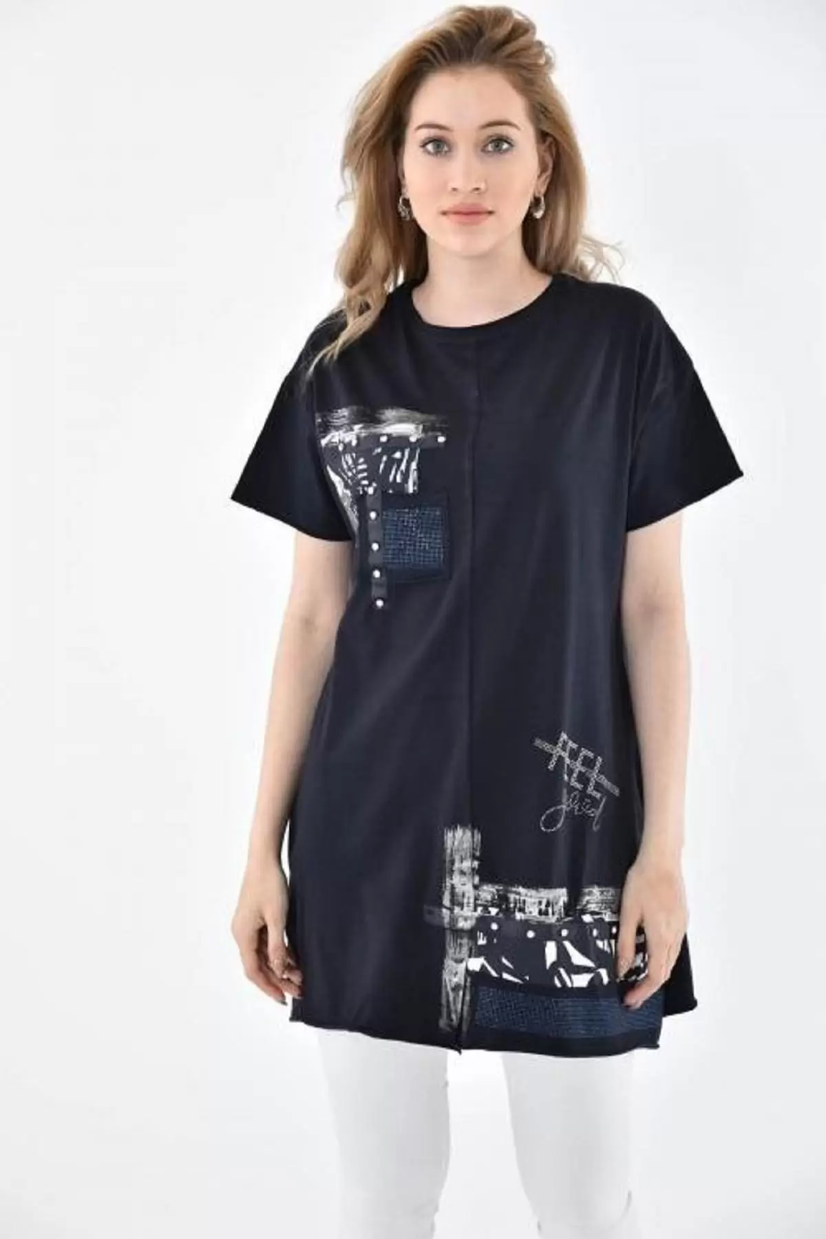 Bisiklet Yaka Taşlı ve Baskılı Lacivert Kadın Bluz