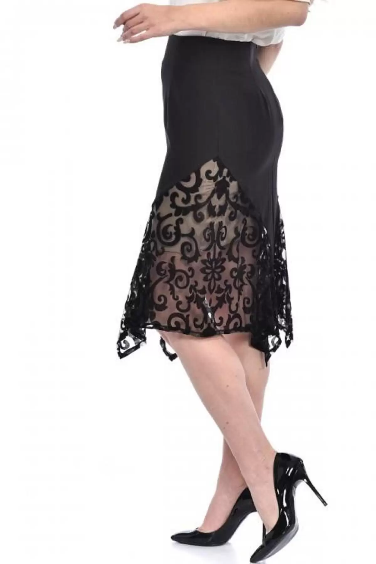 Dantelli ve Astarlı Siyah Kadın Etek