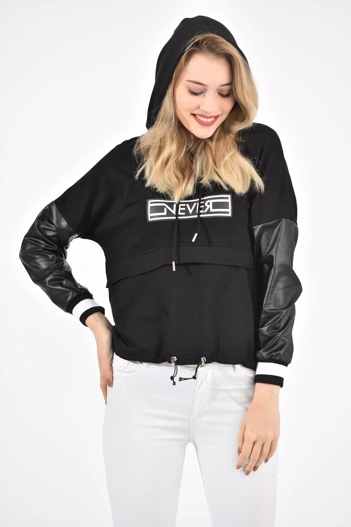 Kapüşonlu Kolları Derili ve Baskılı Siyah Kadın Sweatshirt