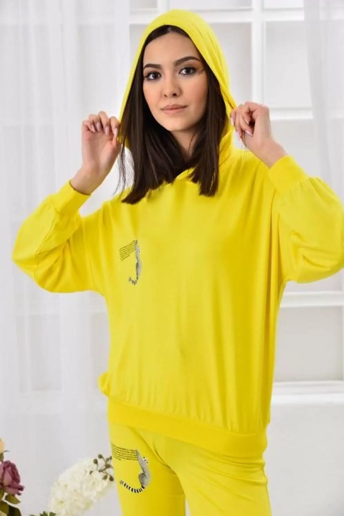 Kapüşonlu Nakış Detaylı Uzun Kollu Sarı Üçlü Kadın Eşofman Takım