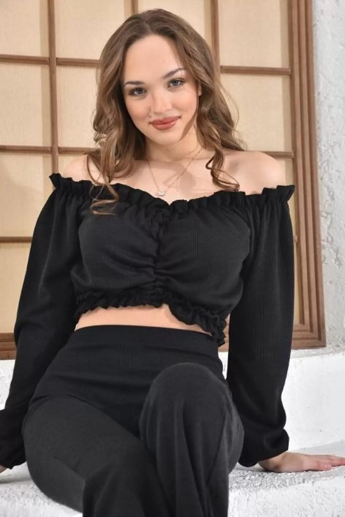 Kayık Yaka Geniş Paça Kaşkorse Siyah Kadın Eşofman Takım