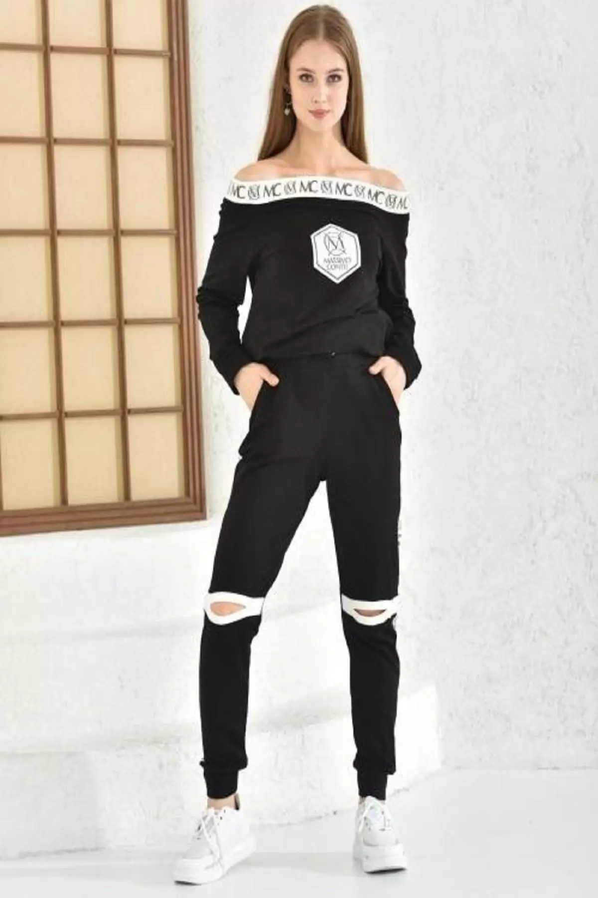 Kayık Yaka Taşlı Uzun Kollu Siyah Kadın Eşofman