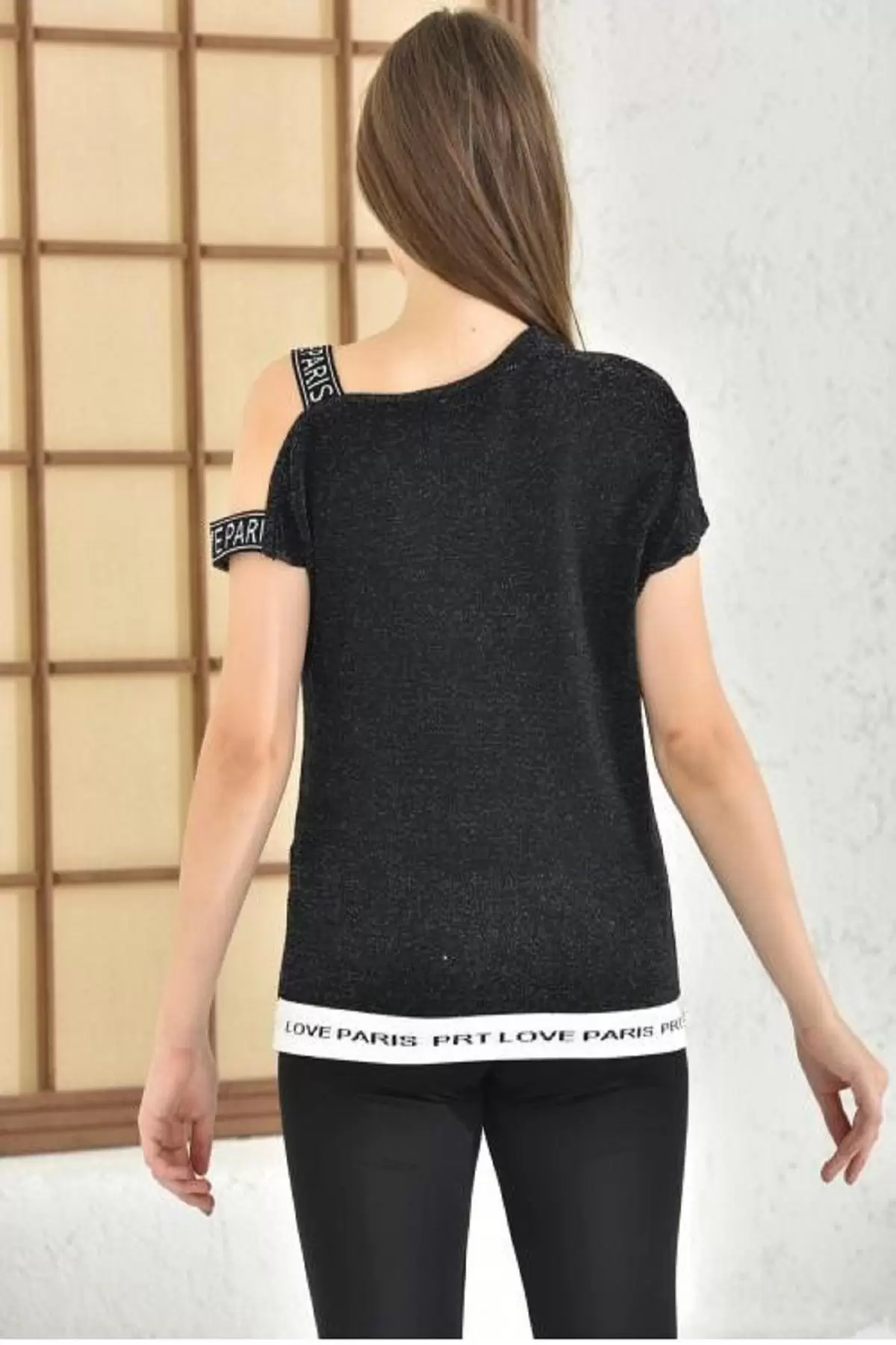 Kayık Yaka Tek Omuz Askılı Simli Siyah Triko Bluz