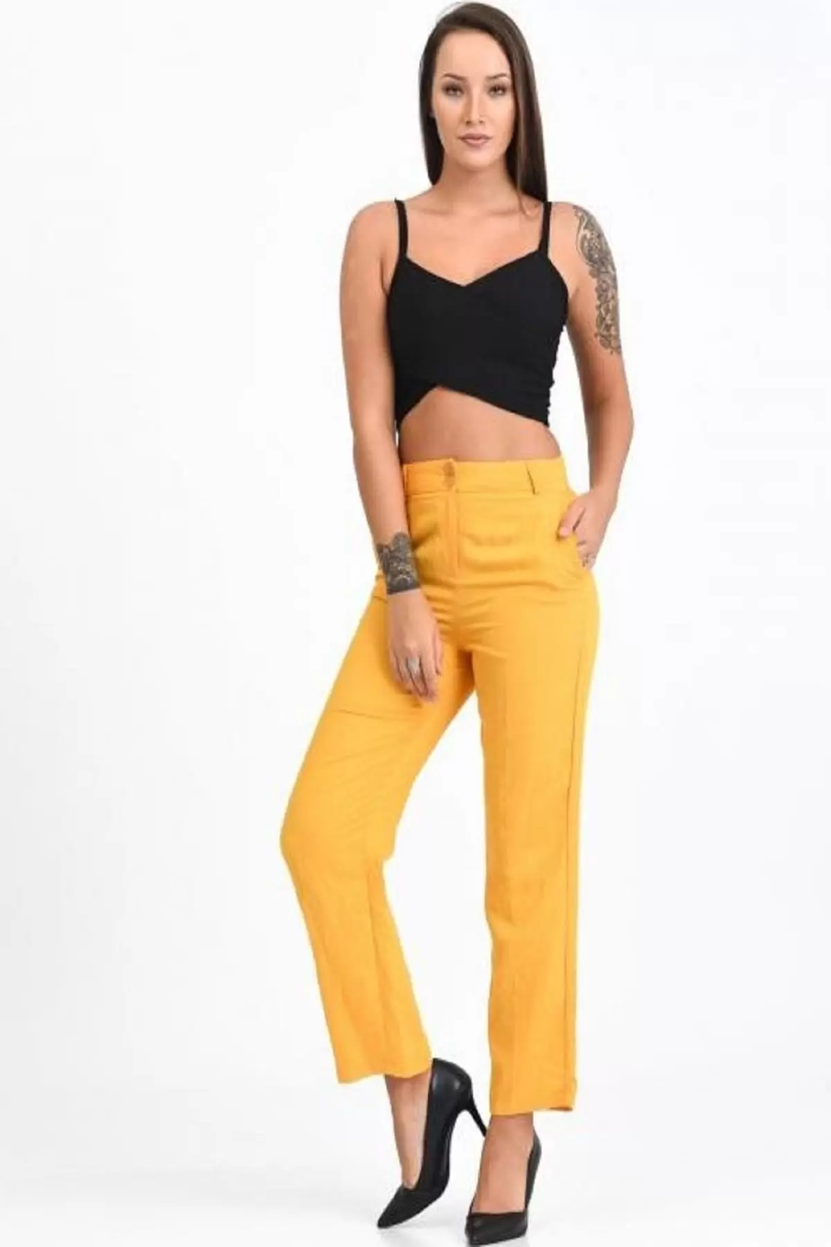 Kemerli ve Cepli Hardal Boru Paça Viskon Kadın Pantolon