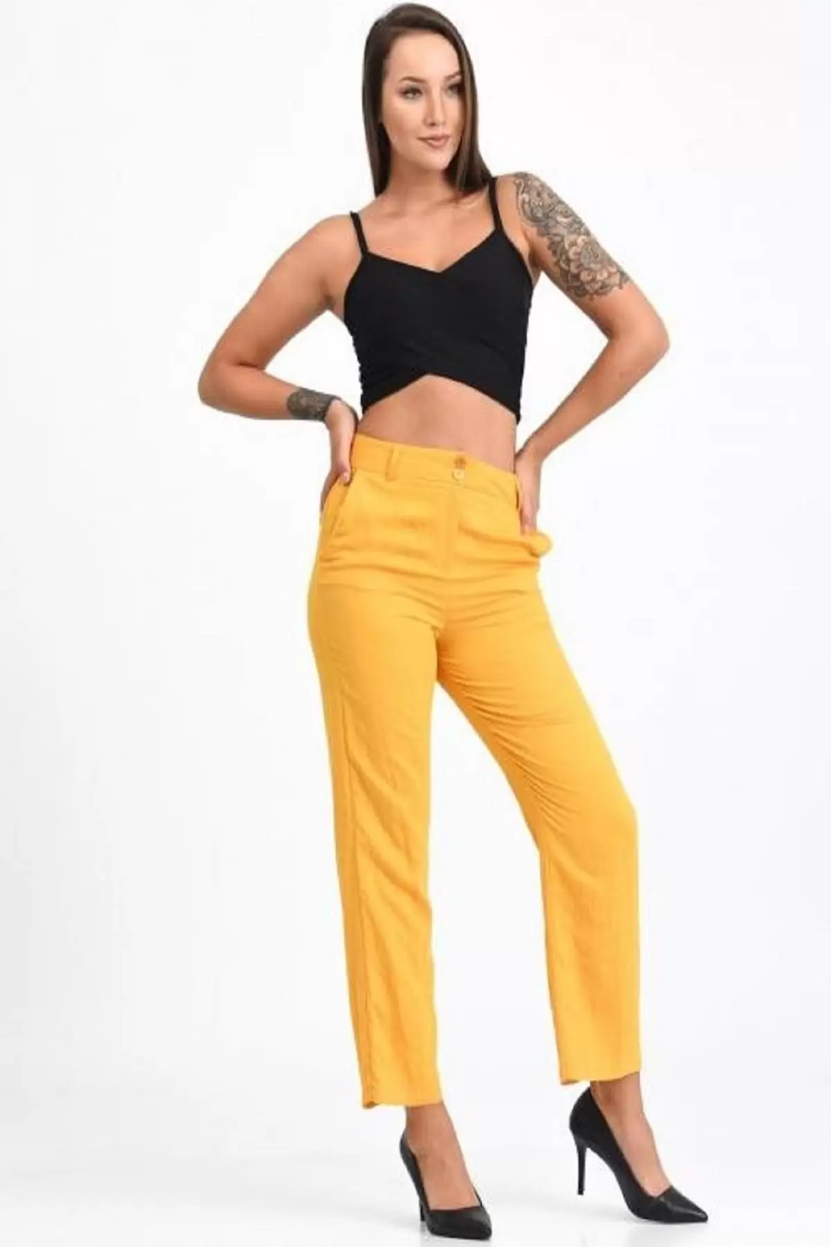 Kemerli ve Cepli Hardal Boru Paça Viskon Kadın Pantolon
