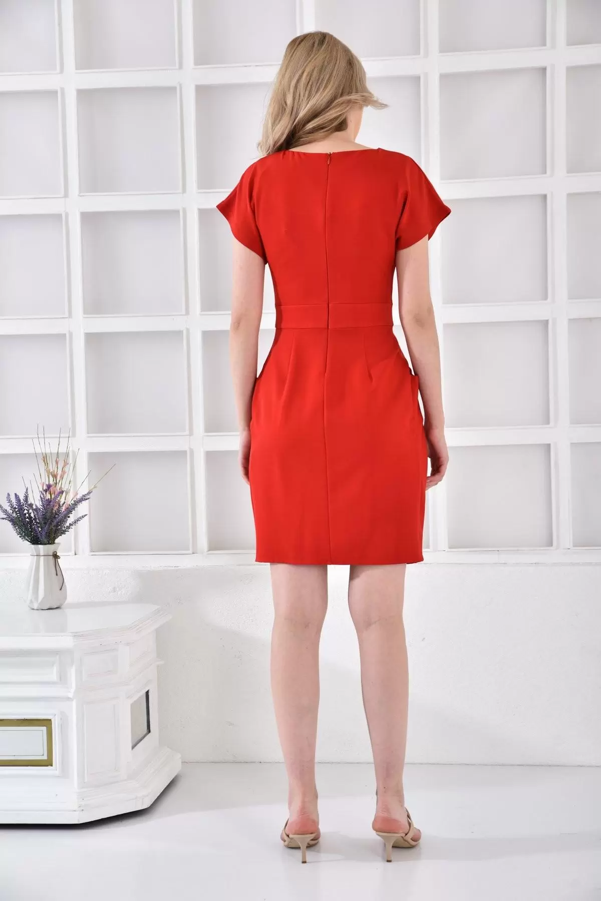 Kısa Kol Salaş Cep ve Pileli Bisiklet Yaka Kırmızı Kadın Elbise