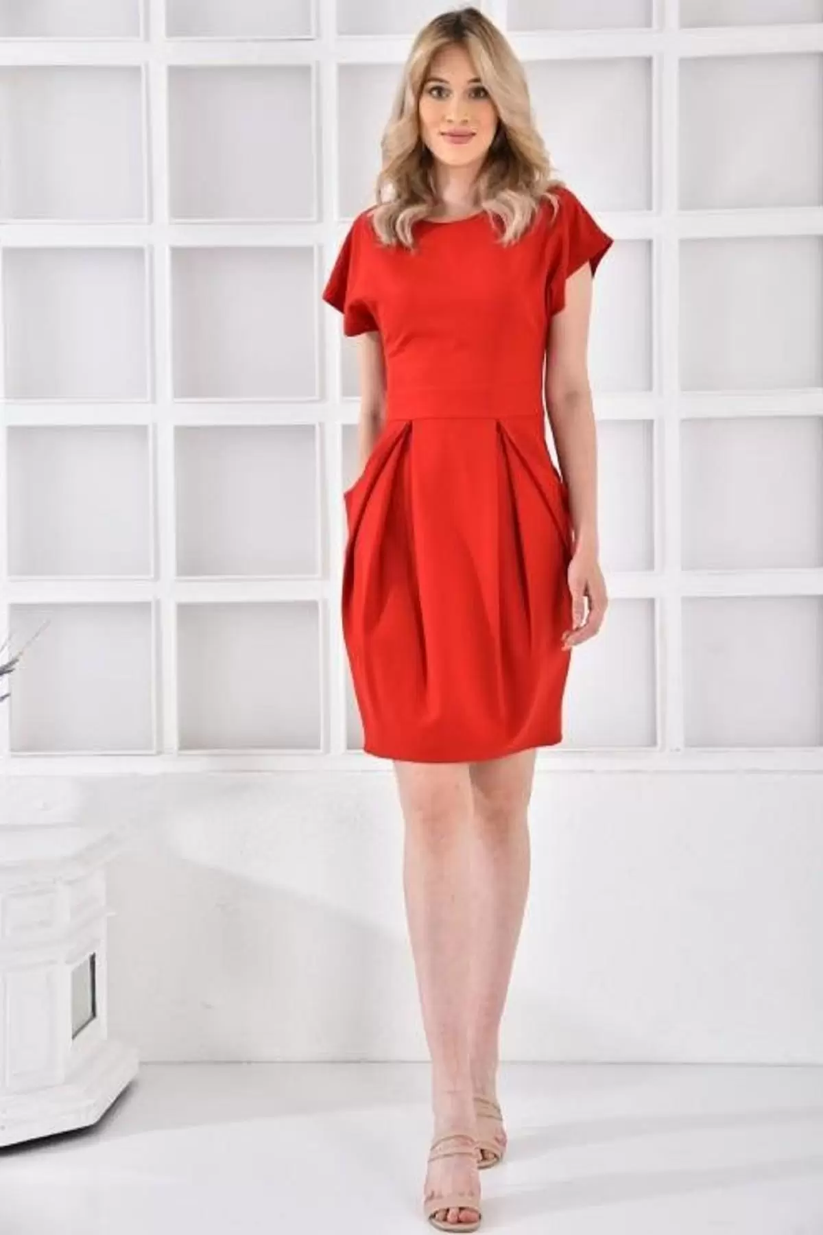 Kısa Kol Salaş Cep ve Pileli Bisiklet Yaka Kırmızı Kadın Elbise