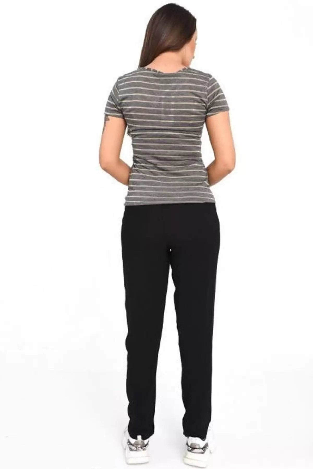 Kısa Kollu Haki Çizgili V Yaka Nakışlı Siyah Kadın Eşofman Takım