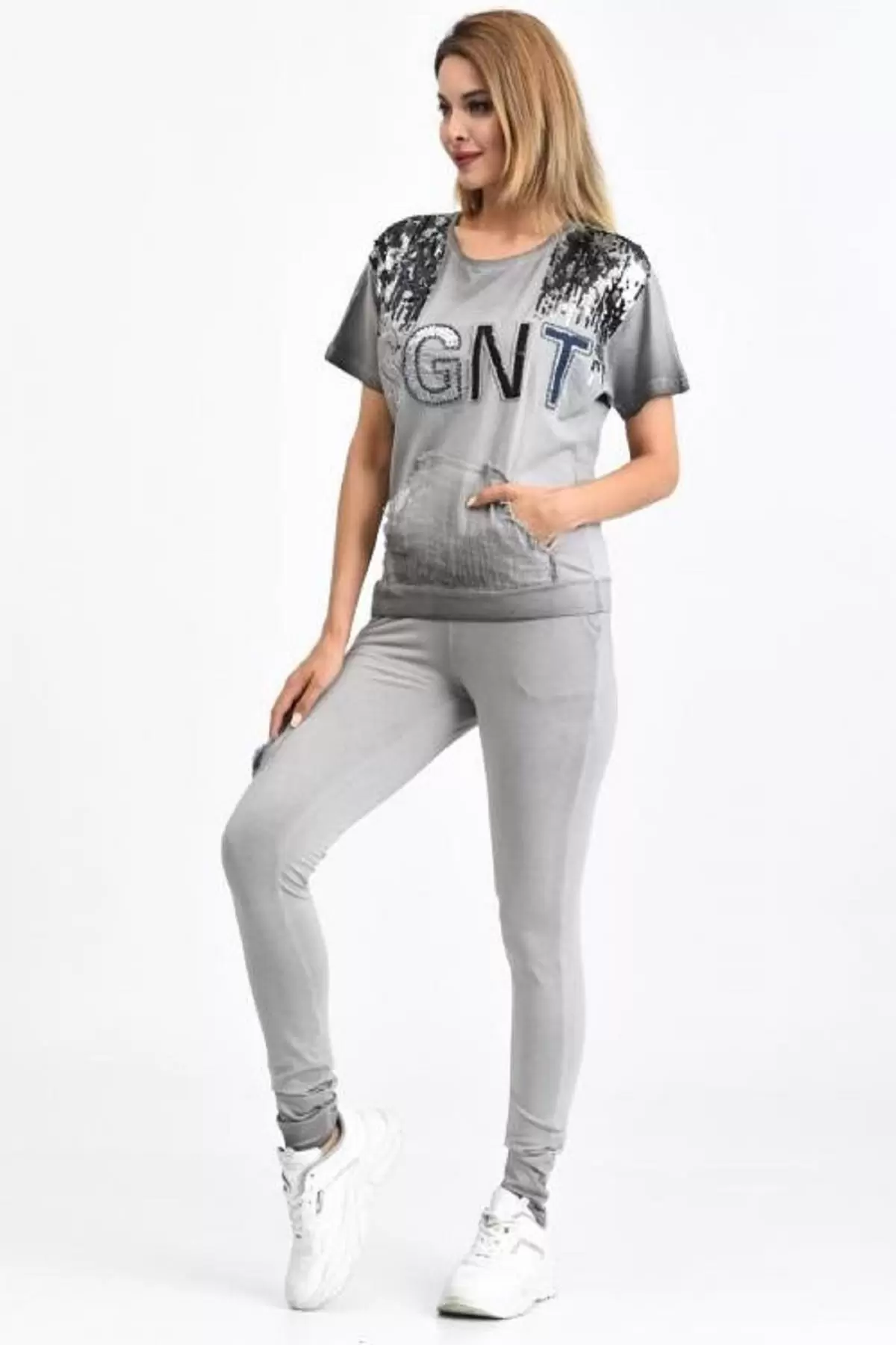 Kısa Kollu Yıkamalı ve Pullu Kanguru Cepli Gri Kadın Eşofman Takım