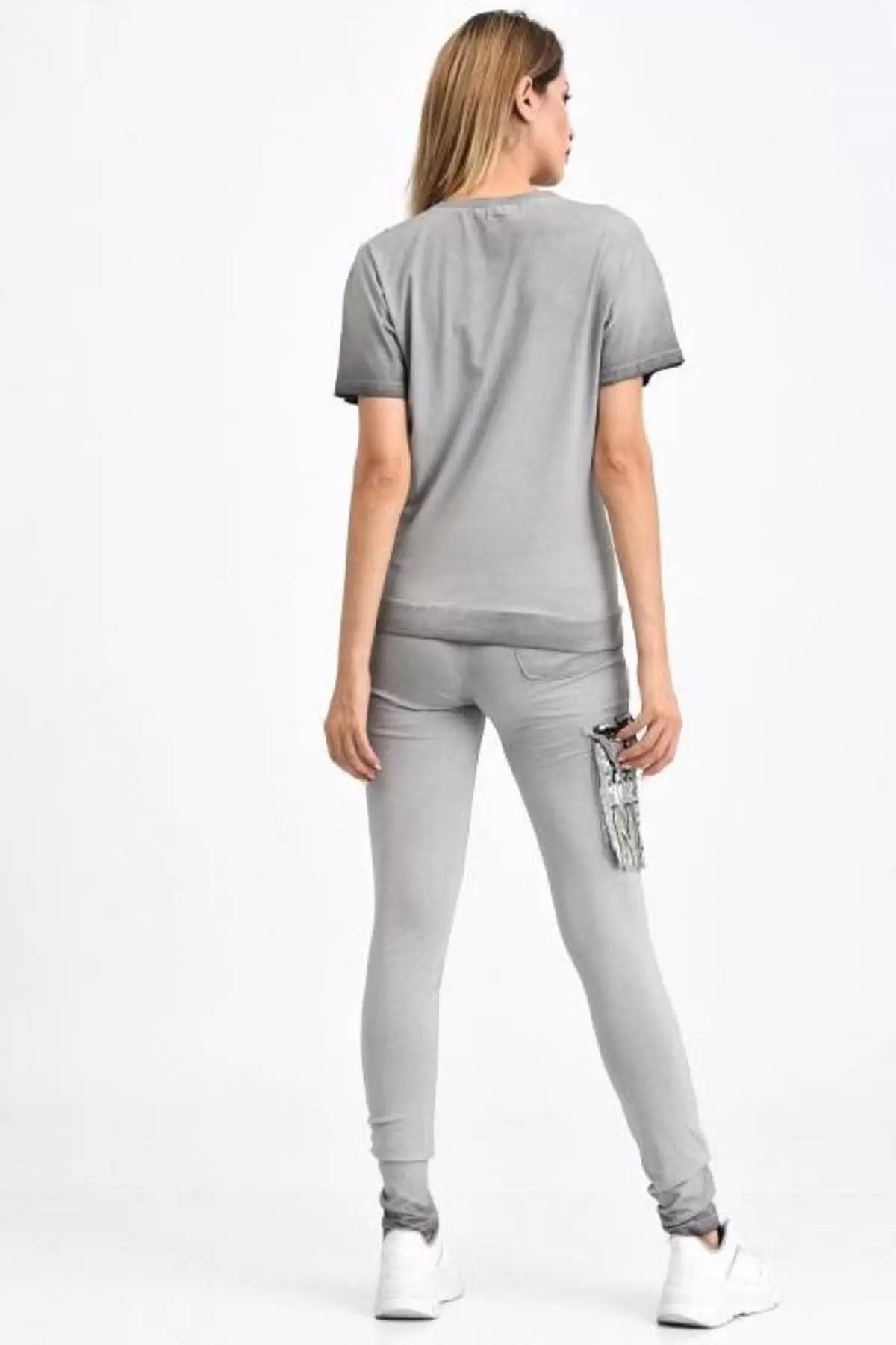 Kısa Kollu Yıkamalı ve Pullu Kanguru Cepli Gri Kadın Eşofman Takım