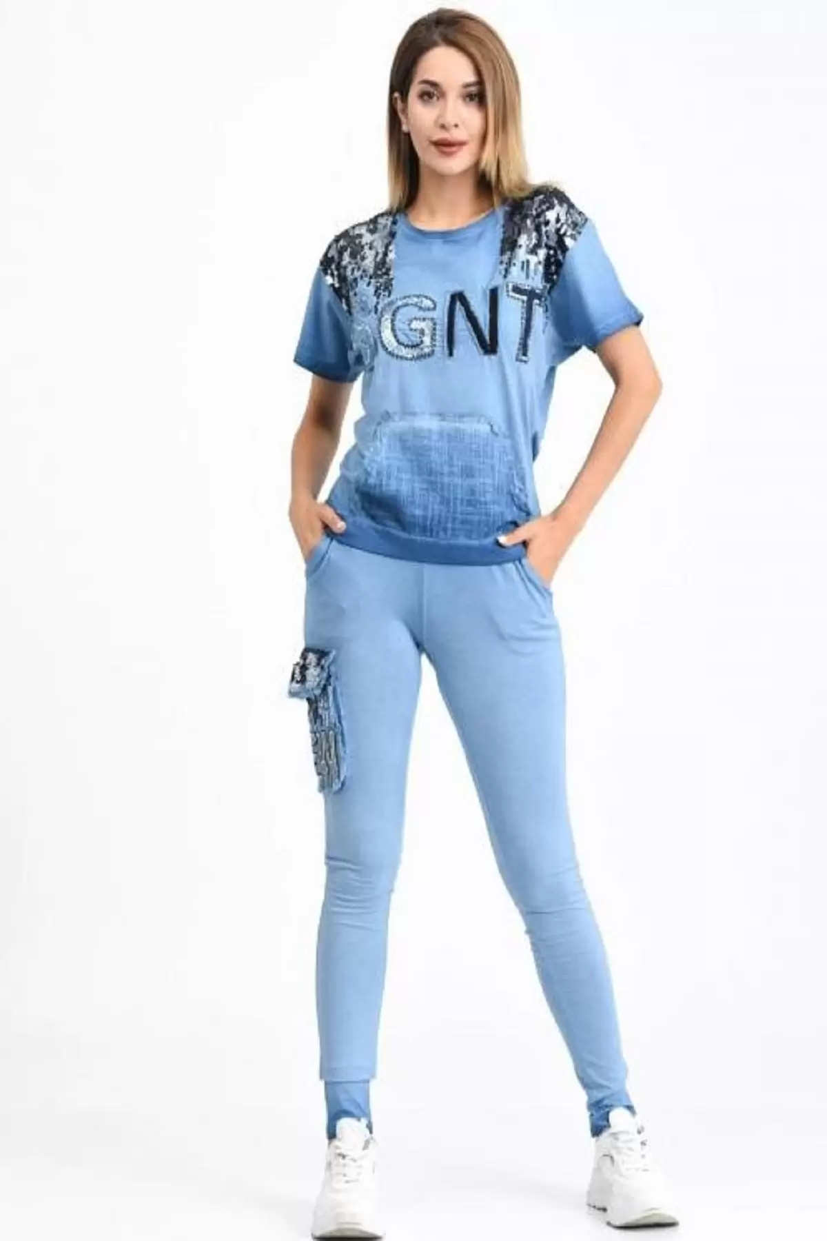 Kısa Kollu Yıkamalı ve Pullu Kanguru Cepli Mavi Kadın Eşofman Takım