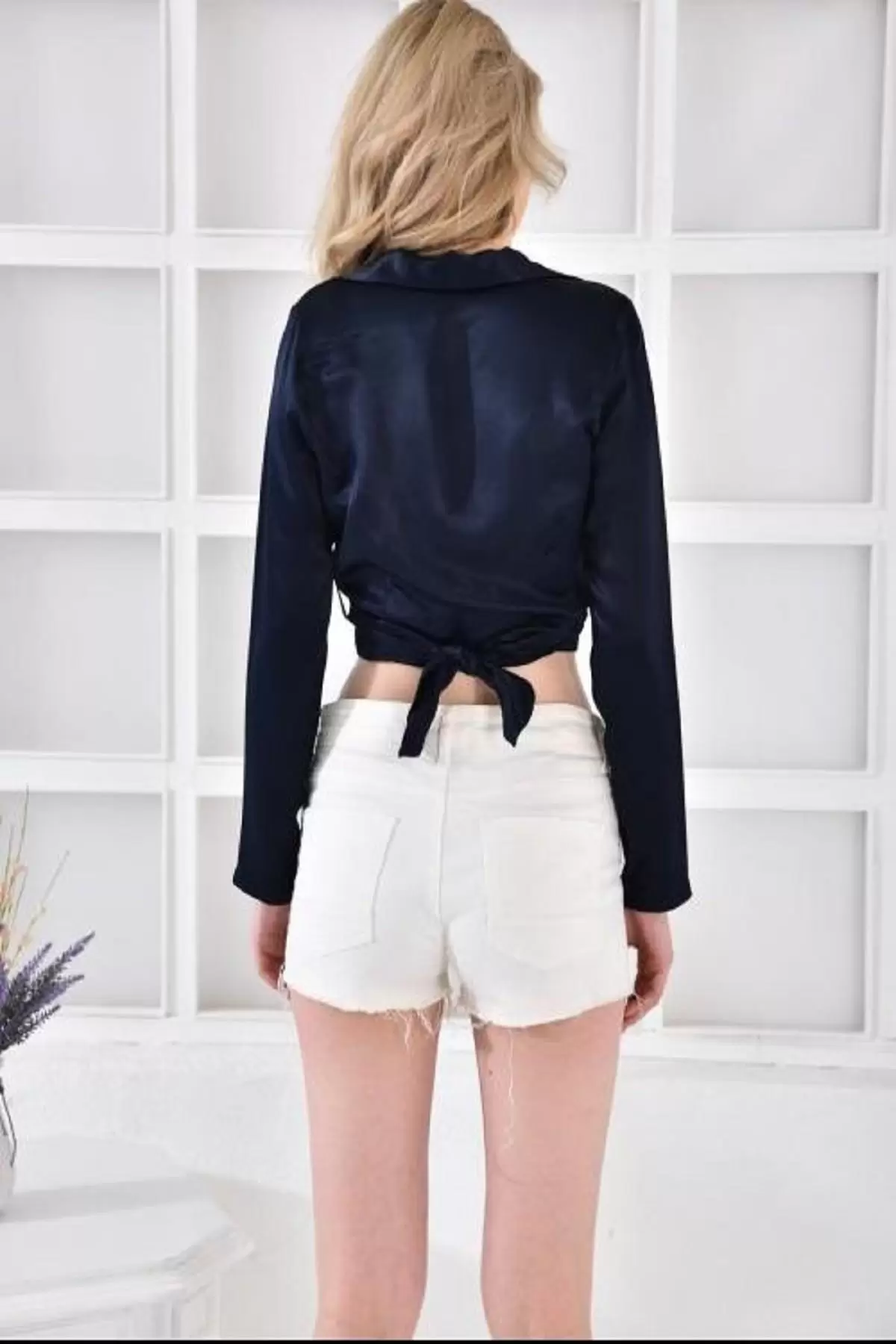 Kruvaze Yaka Bağcıklı Asimetrik Lacivert Kadın Bluz