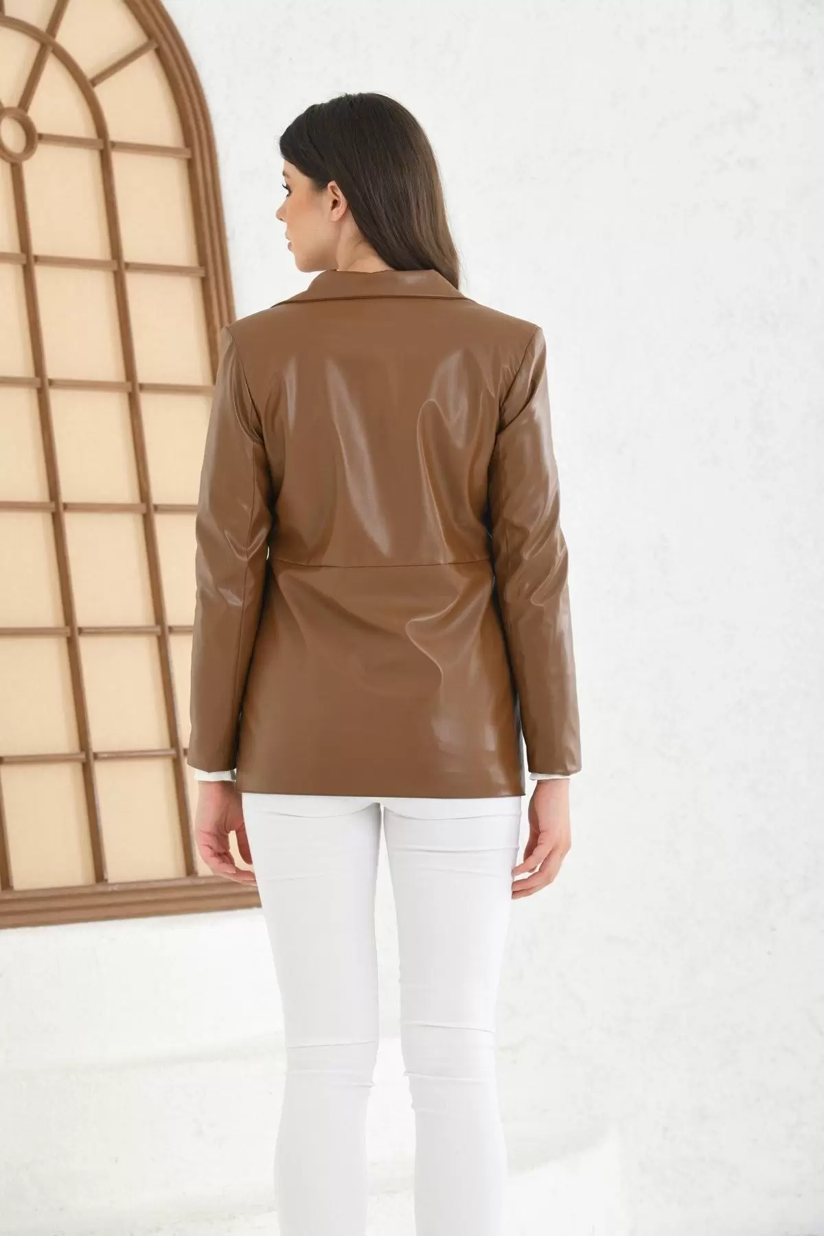 Kruvaze Yaka Kahverengi Kadın Deri Ceket