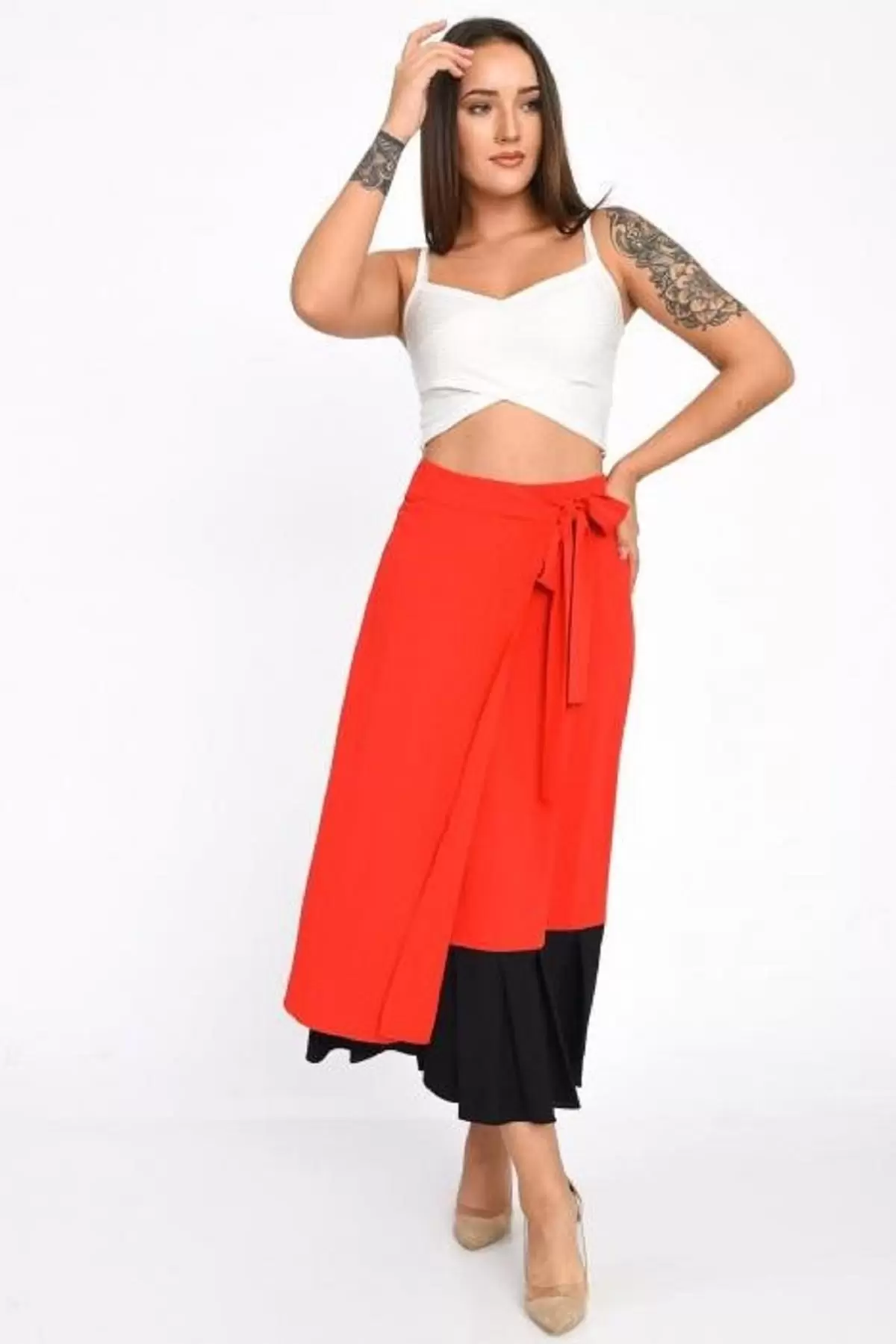 Kuşaklı ve Önden Kapaklı Kırmızı Kadın Etek