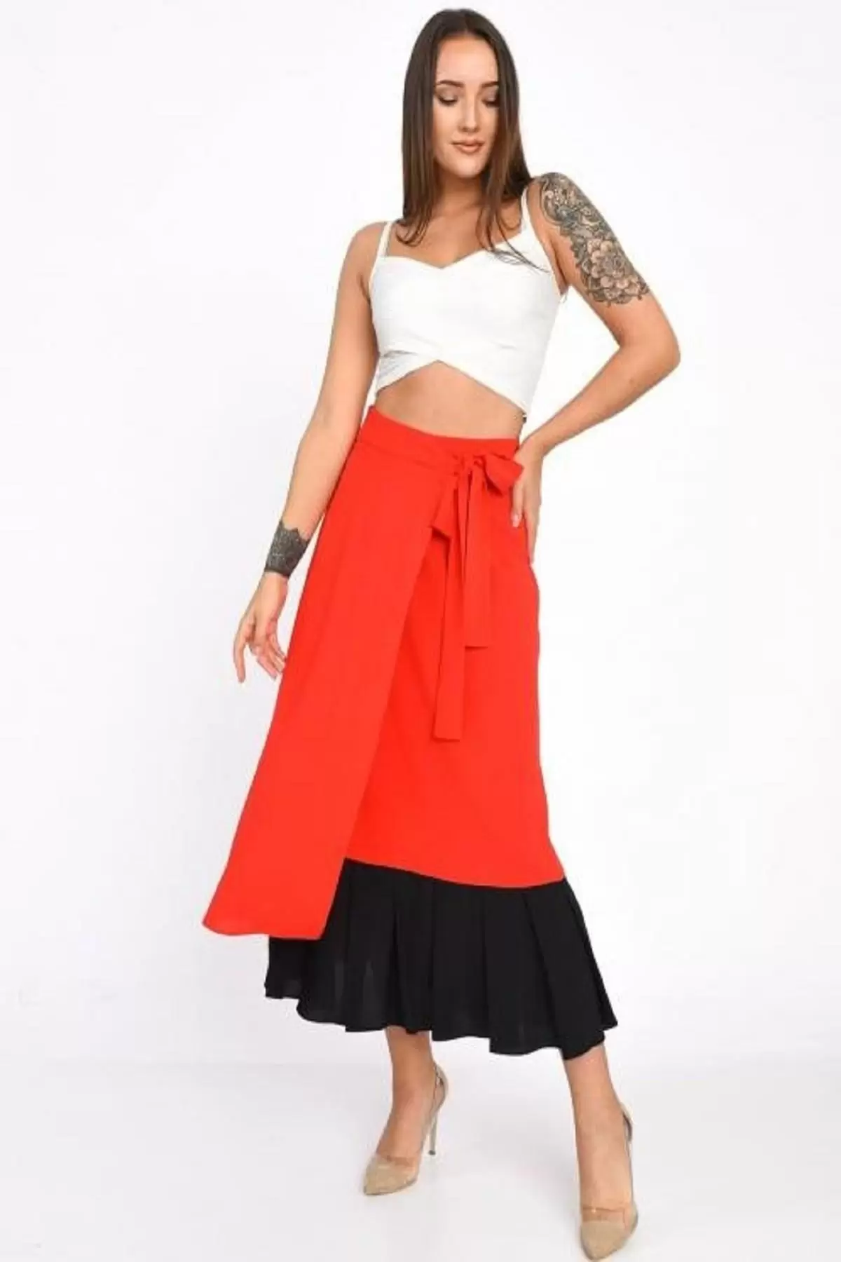 Kuşaklı ve Önden Kapaklı Kırmızı Kadın Etek