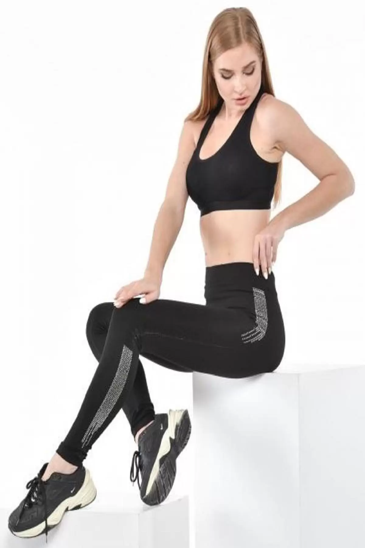 Sıralı ve Aralıklı Taş Dizinli Siyah Kadın Tayt