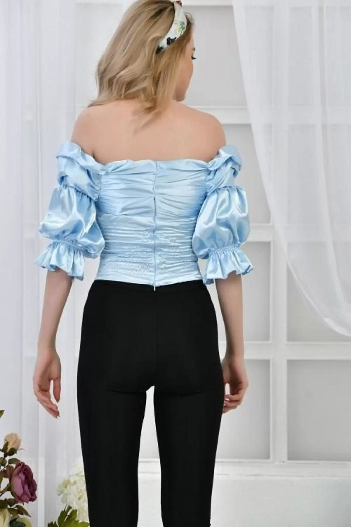 Straplez Yaka Prenses Kollu Saten Mavi Kadın Bluz