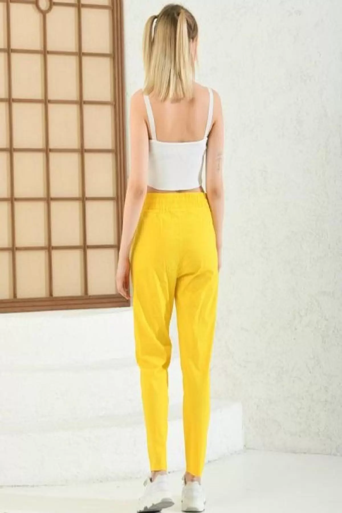 Taş İşlemeli Belden Lastikli Sarı Kadın Pantolon