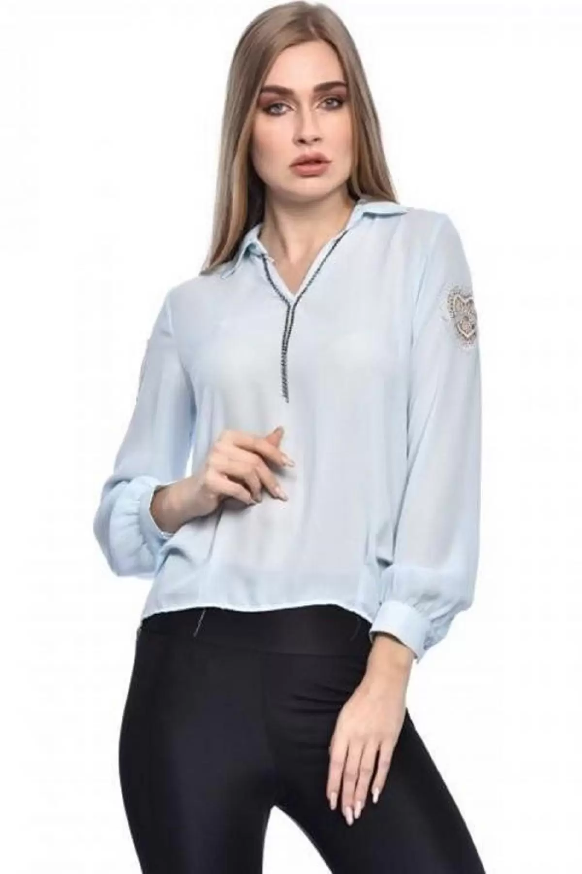 Uzun Kollu Nakış ve Taş Detaylı Düğmeli Bebe Mavi Kadın Gömlek