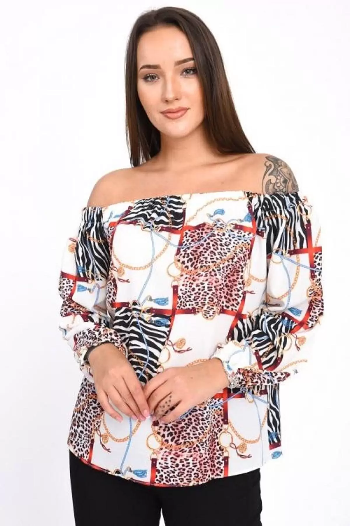 Uzun Kollu Omuz Detaylı Desenli Beyaz Kadın Bluz