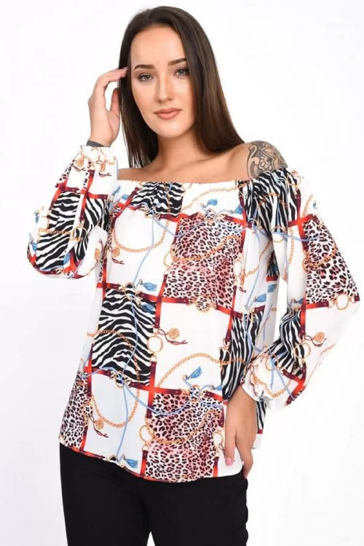 Uzun Kollu Omuz Detaylı Desenli Beyaz Kadın Bluz