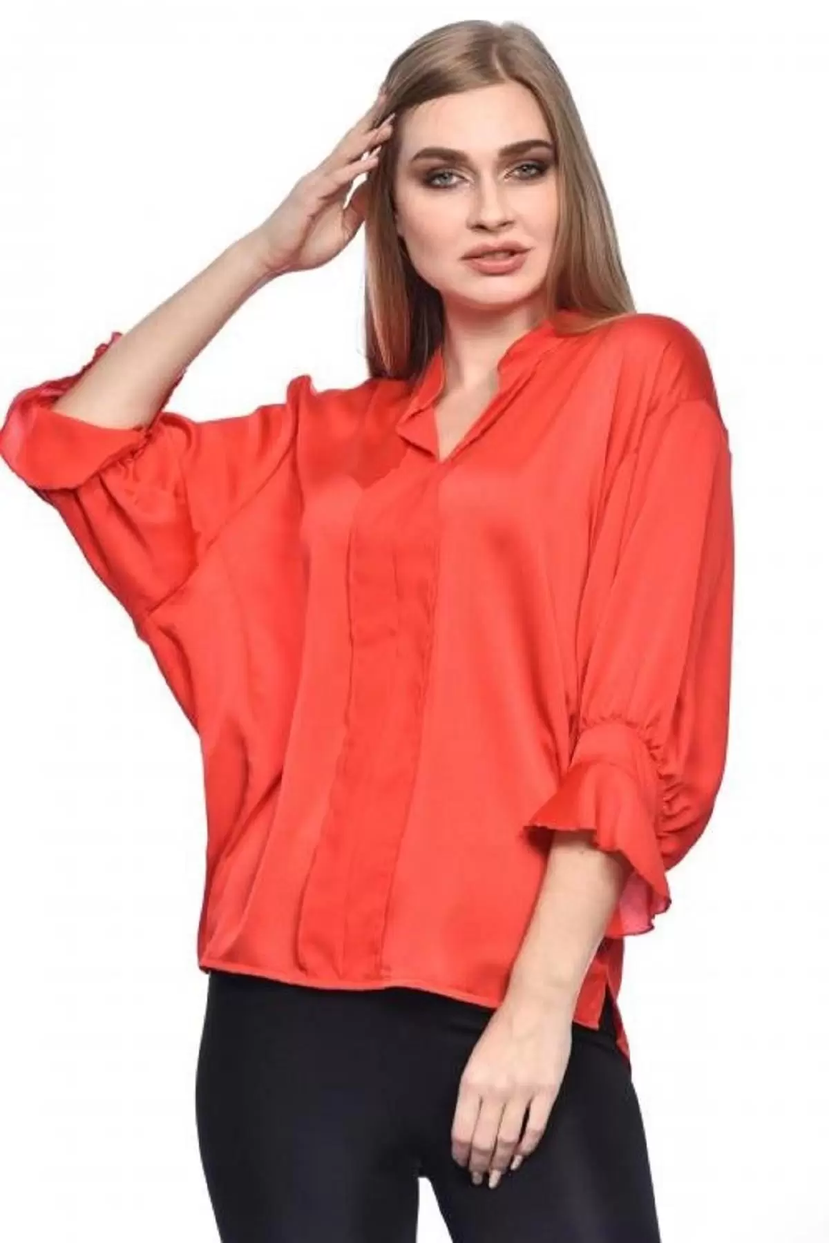 Uzun Kollu Volenli ve Biyeli Kırmızı Kadın Bluz