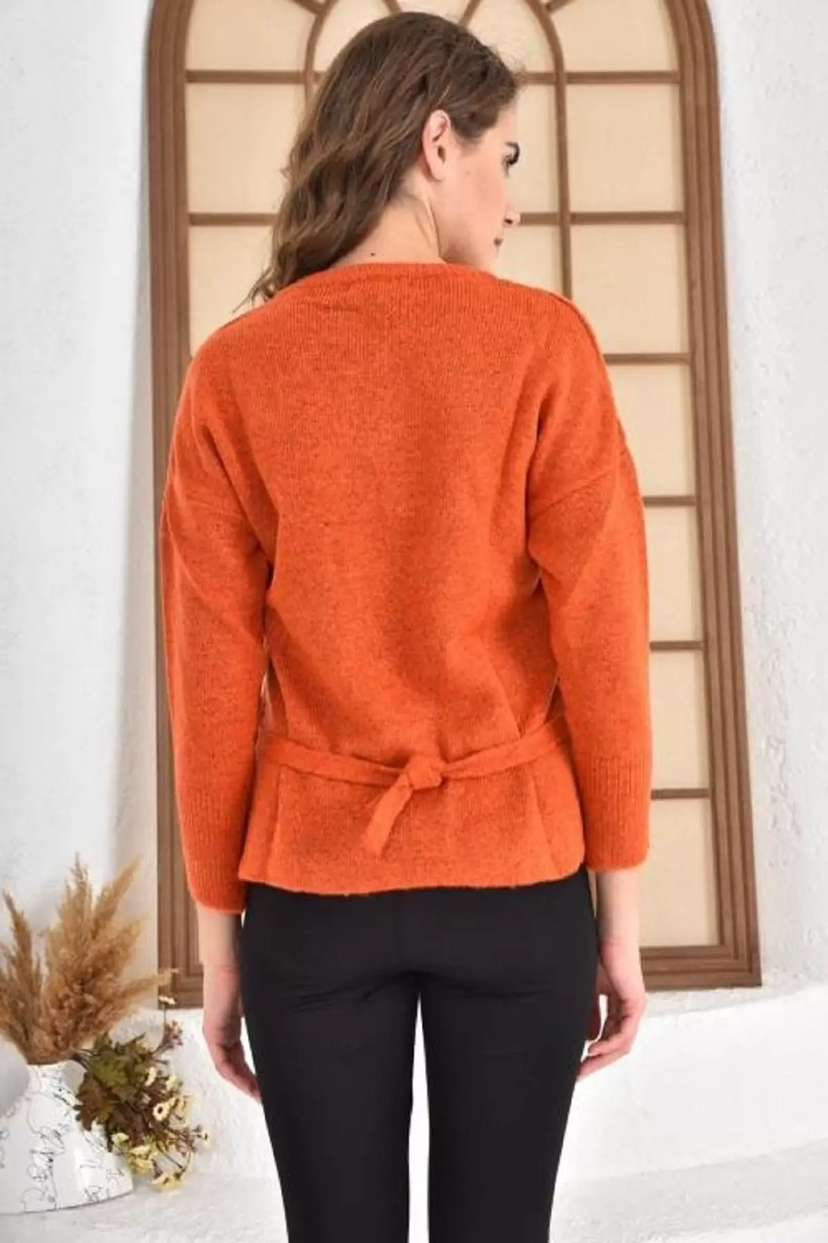 V Yaka Bağlamalı Kiremit Kısa Yünlü Kadın Kazak