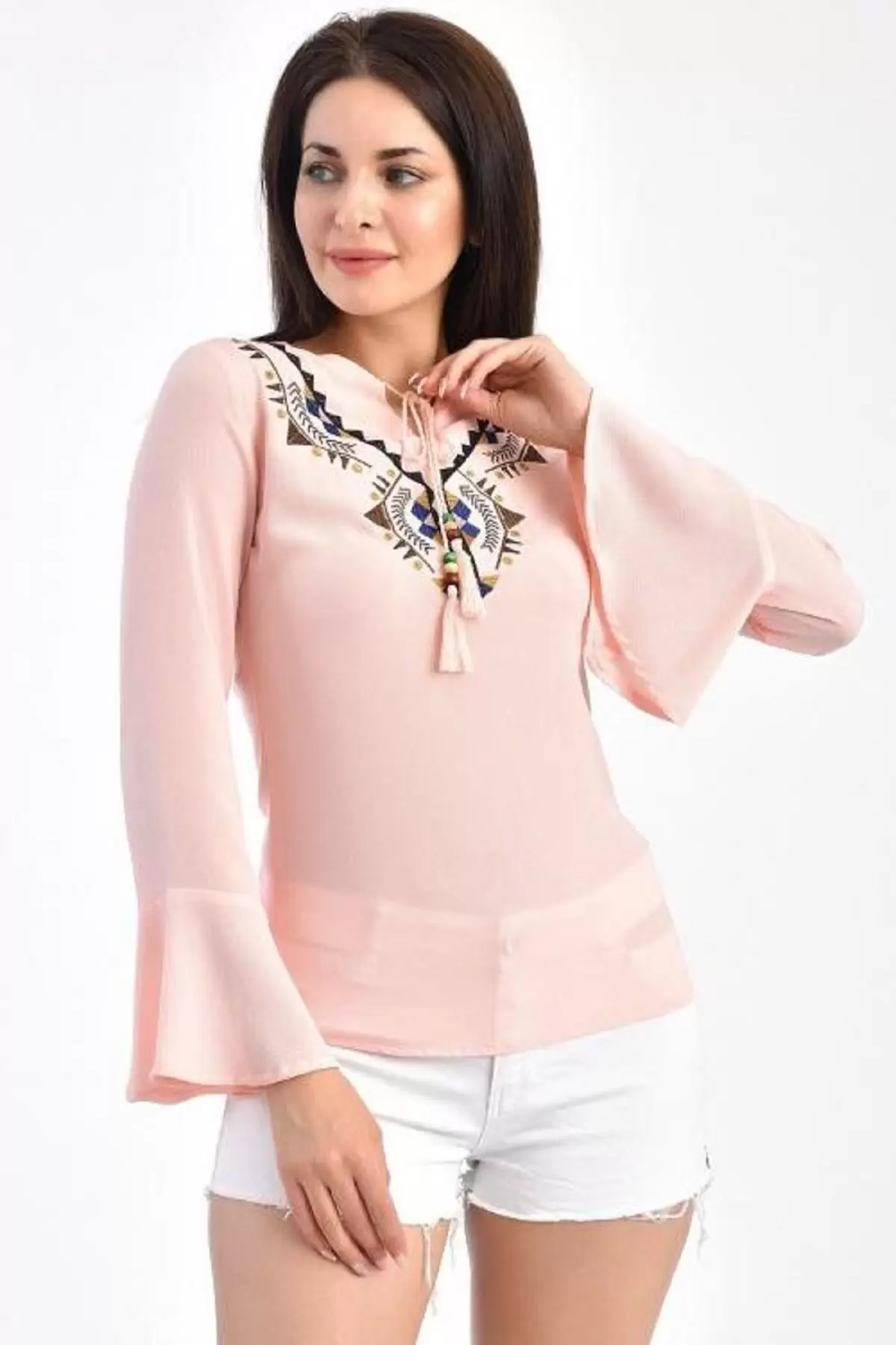 V Yaka Nakışlı Volen Uzun Kollu Pudra Kadın Bluz