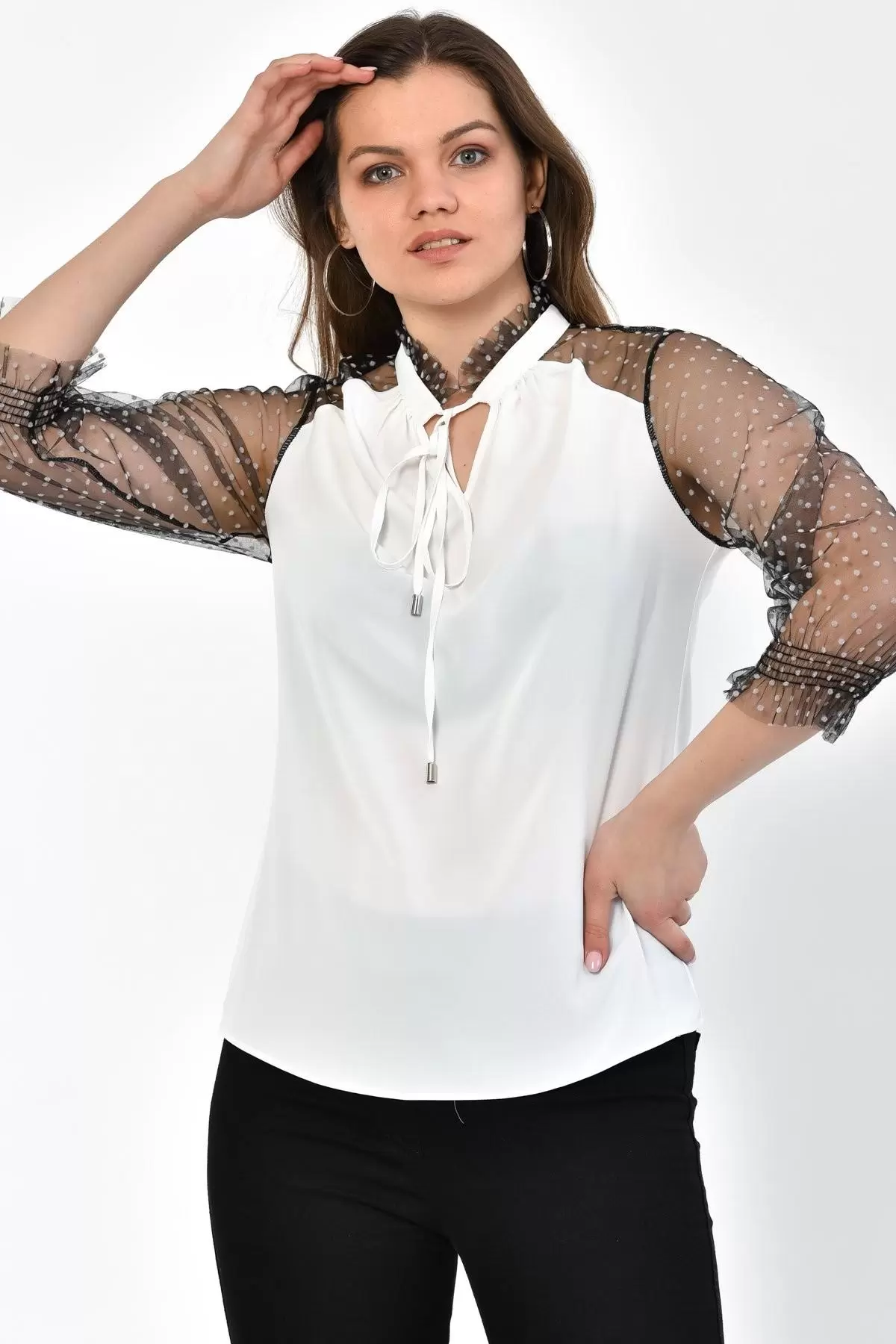 V Yaka Puantiyeli Uzun Kollu Beyaz Tül Kadın Bluz