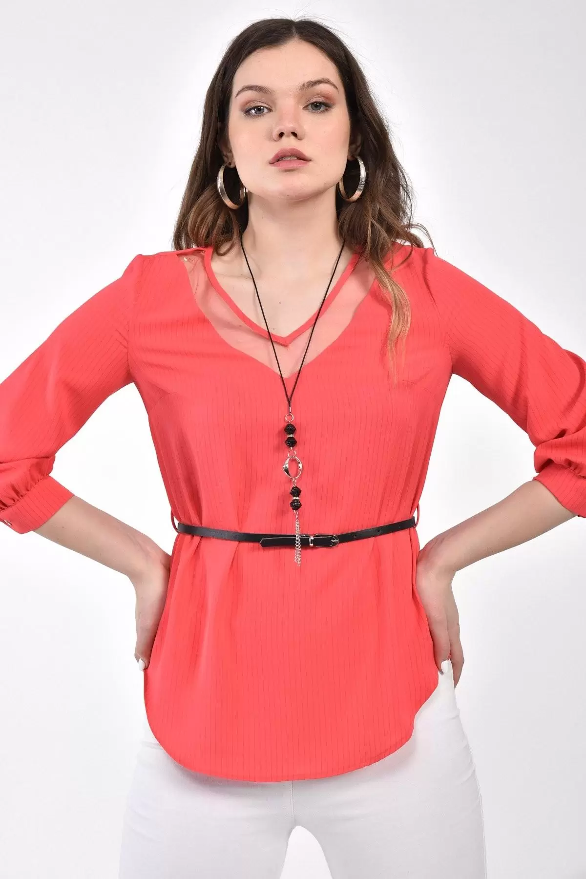 V Yaka Takı ve Kemerli Uzun Kollu Fuşya Kadın Bluz