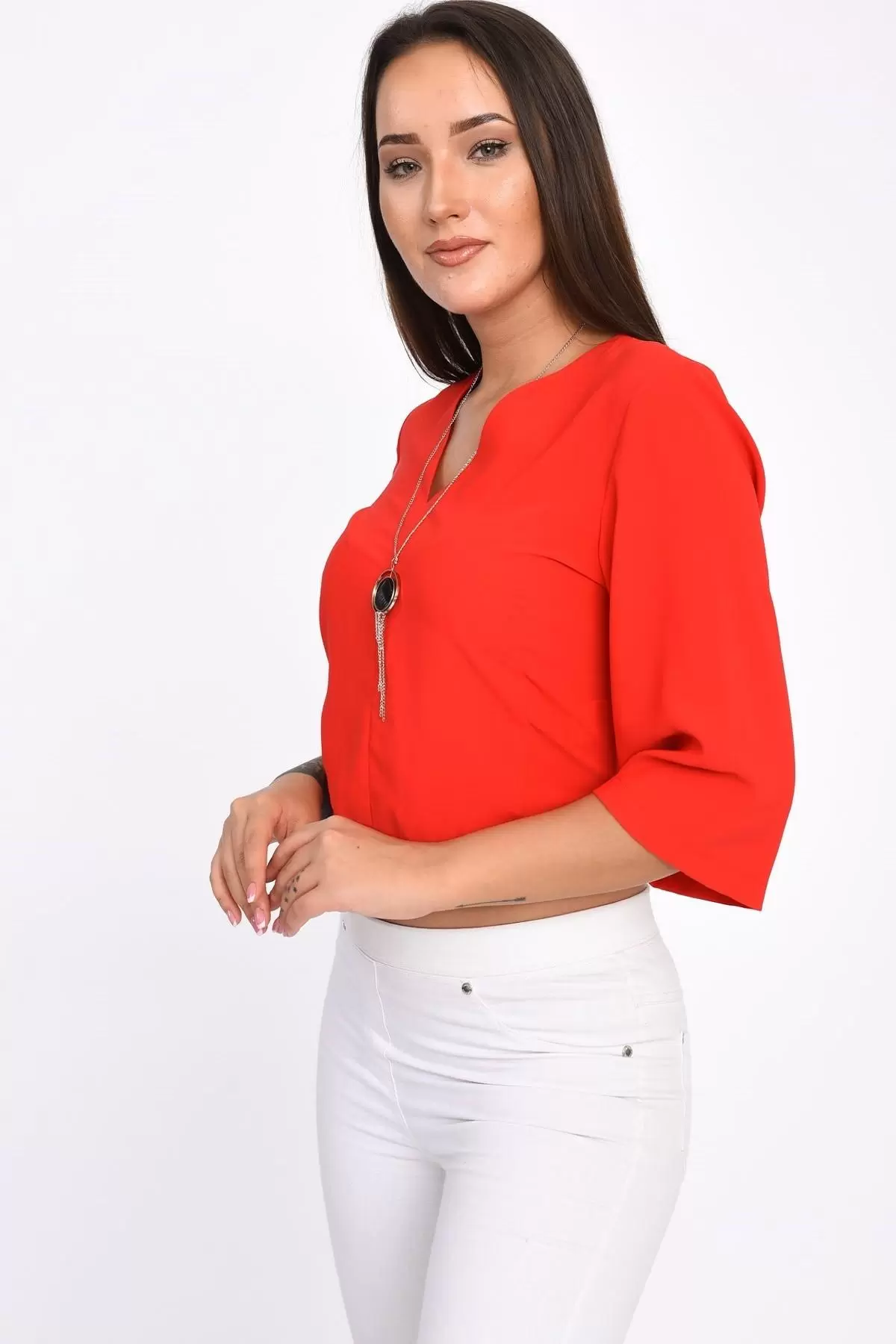 V Yaka Takı ve Sırt Detaylı Uzun kollu Kırmızı Kadın Bluz