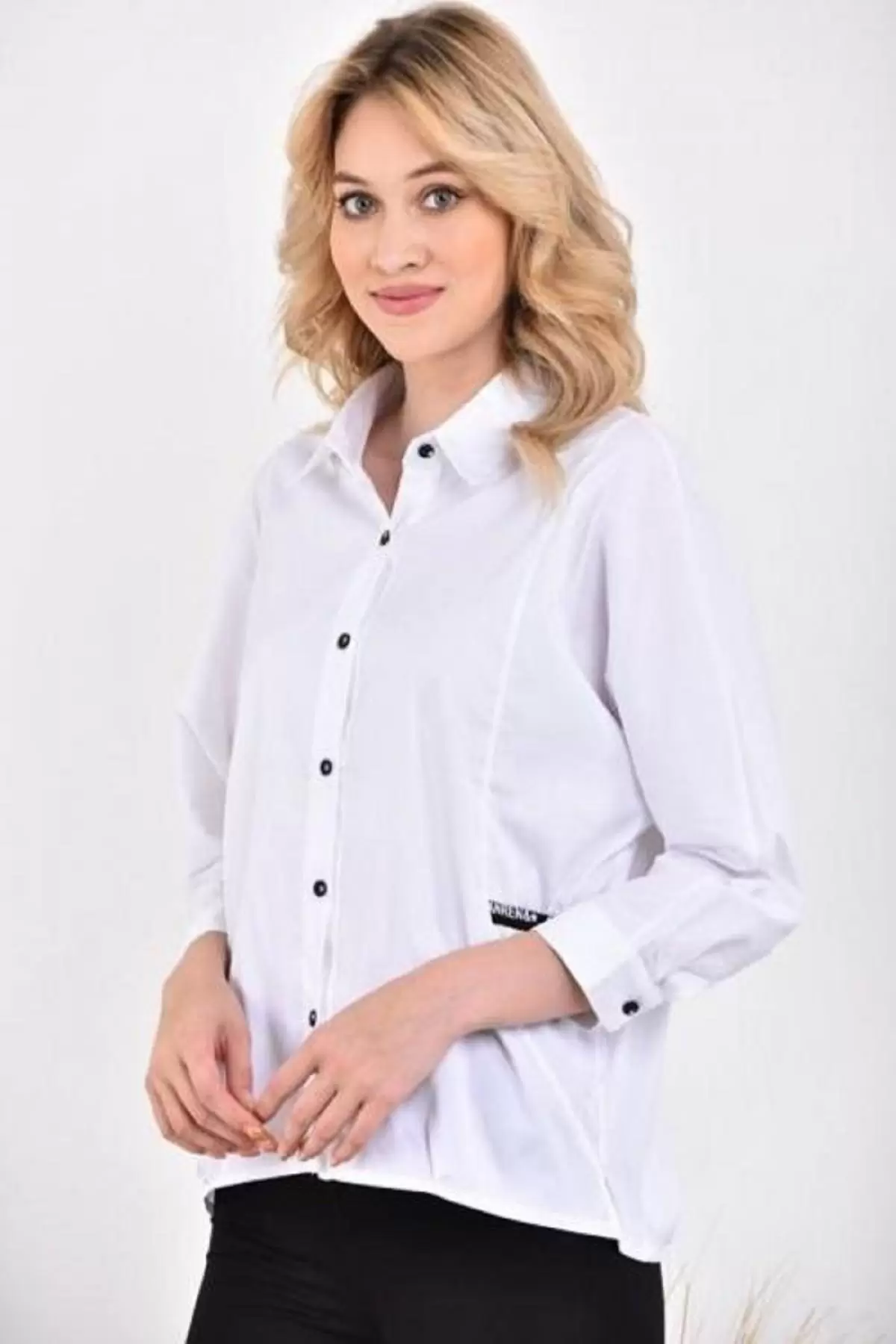 Yan ve Arka Şeritli Uzun Yarasa Kollu Beyaz Kadın Gömlek