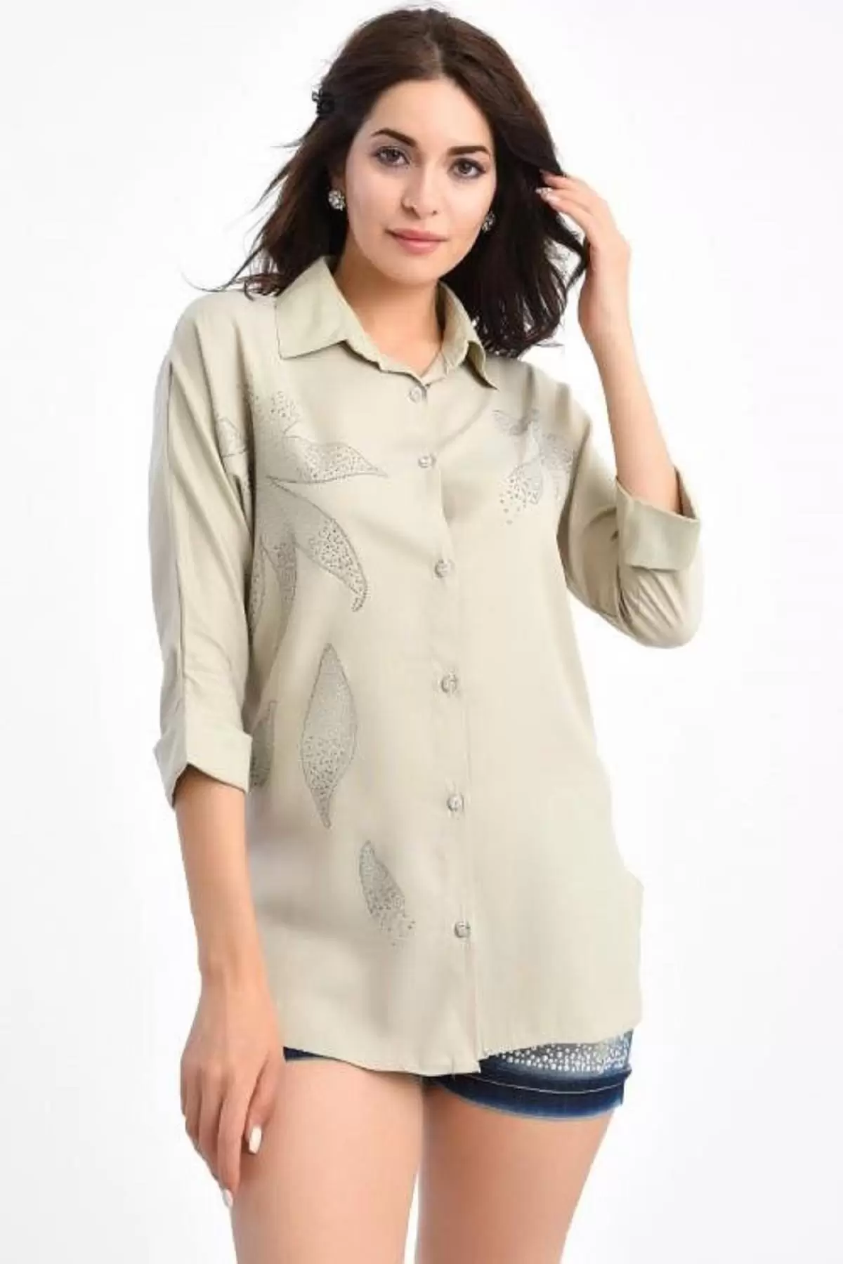 Yaprak Taş Dizili Kısa Kollu Bej Kadın Gömlek