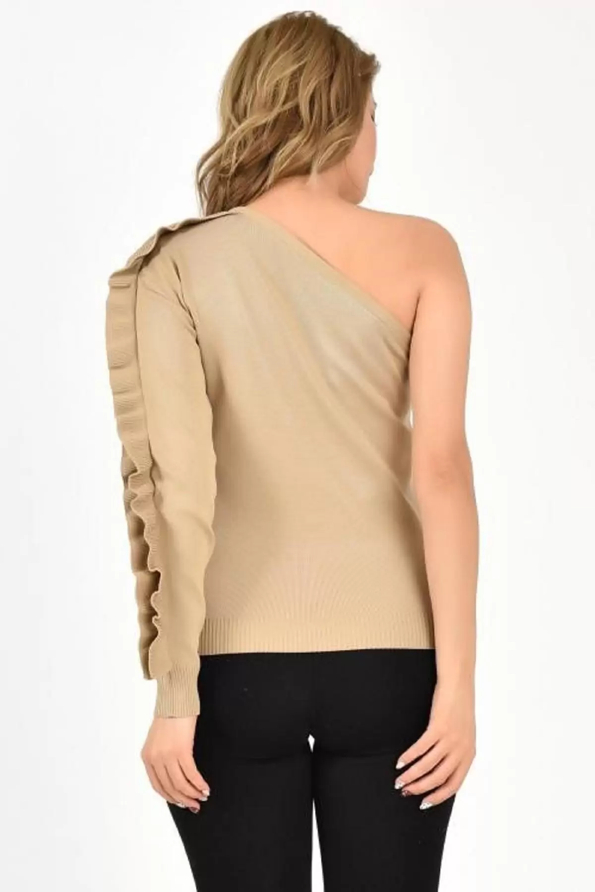 Yarım Kol Fırfır Detaylı Bej Kadın Bluz