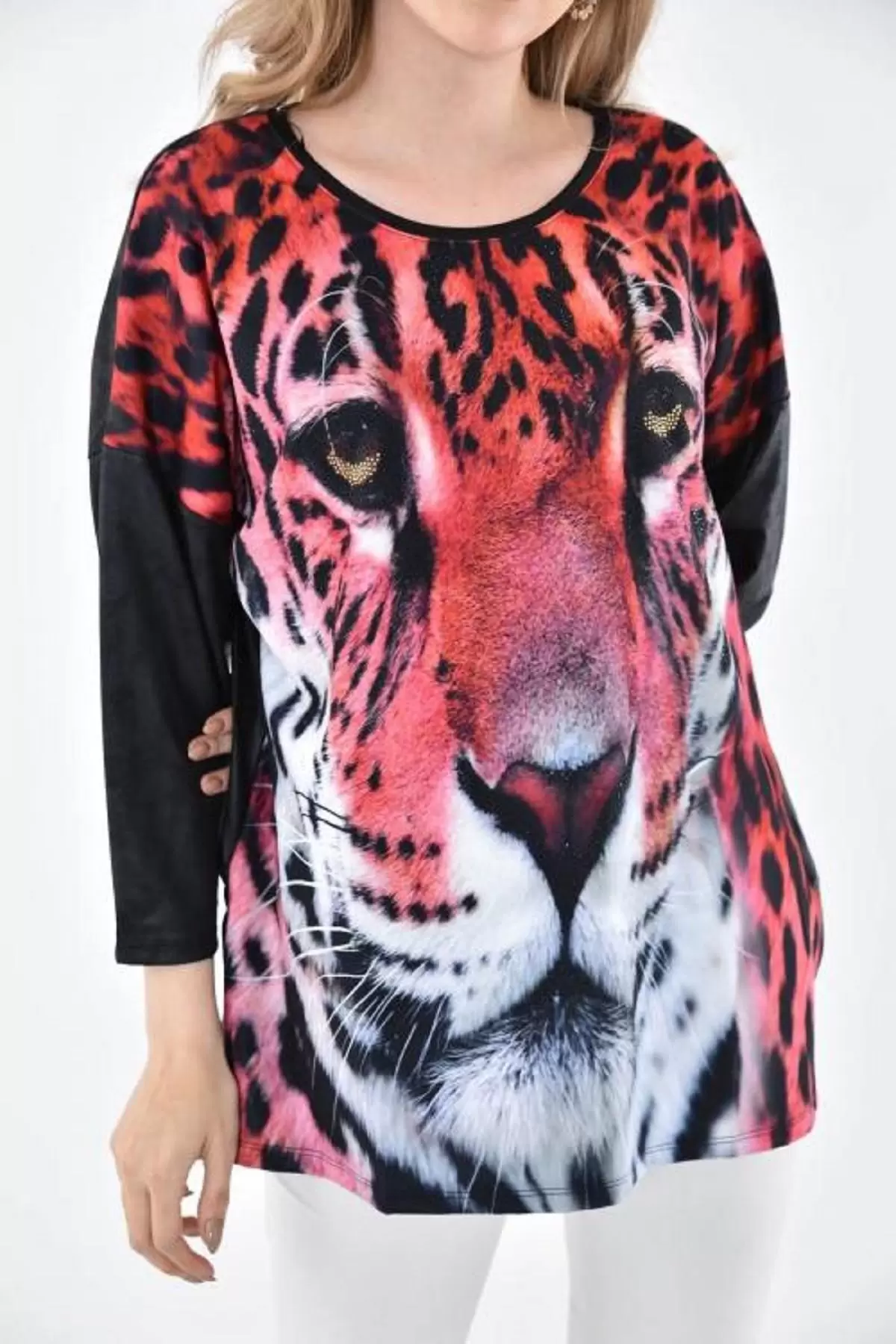 Yuvarlak Yaka Aslan Baskılı Kısa Kollu Kırmızı-Siyah Kadın Bluz