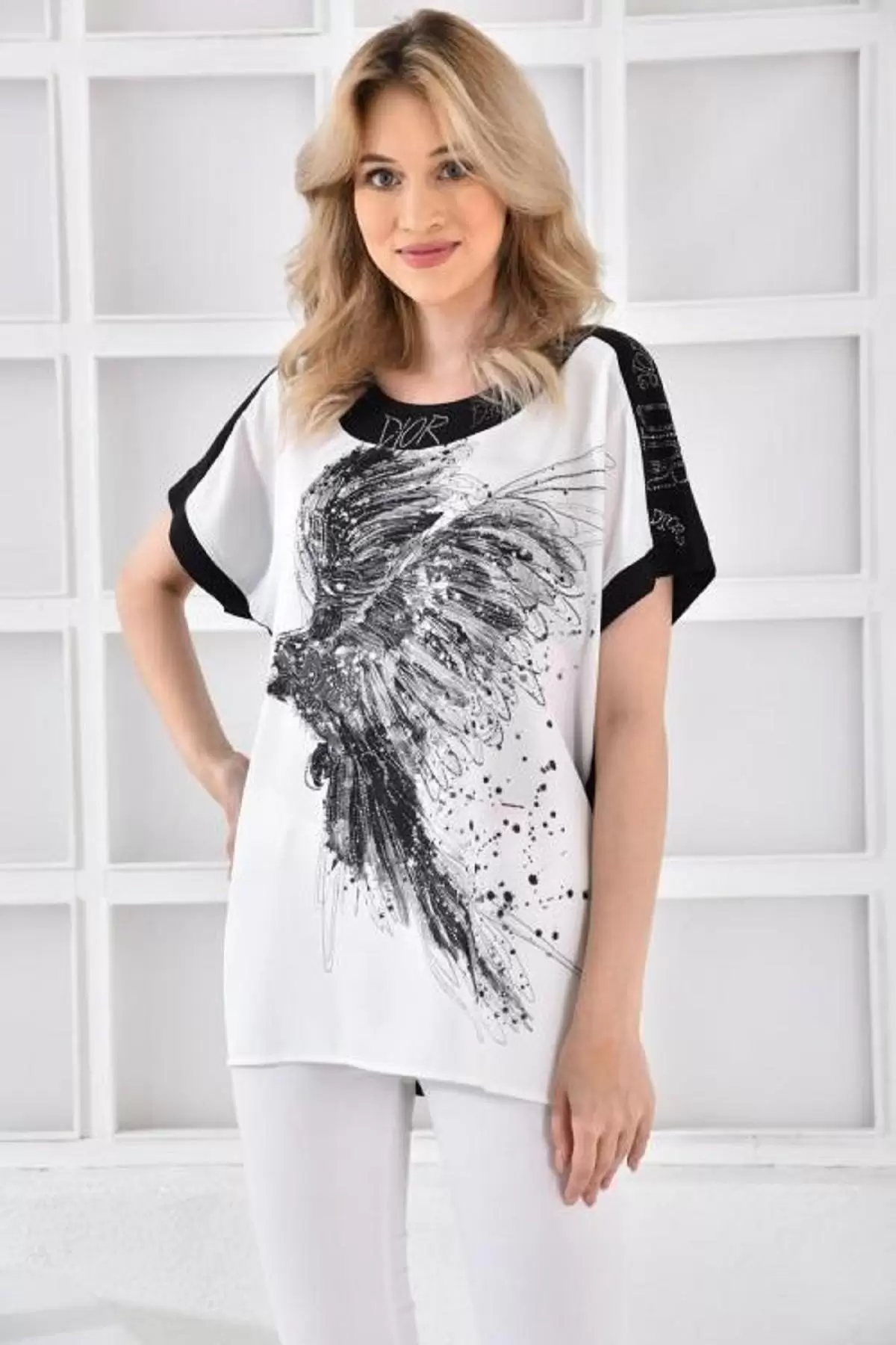 Yuvarlak Yaka Papağan Taş Dizinli Kadın Bluz