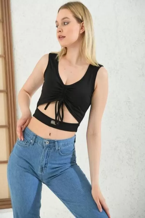 Askılı Önden Bağcıklı Siyah Kadın Crop Bluz