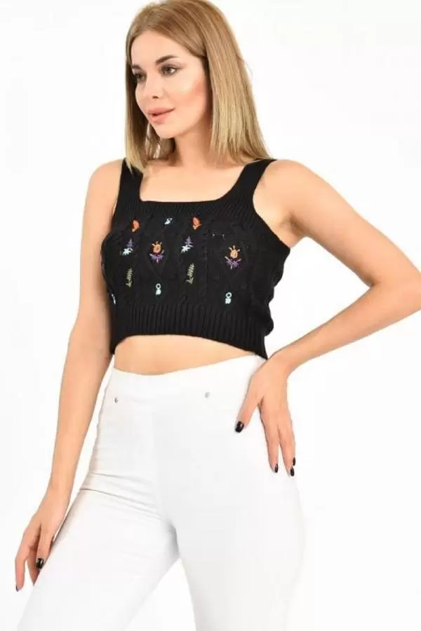Askılı ve Nakış Detaylı Siyah Kadın Triko Büstiyer