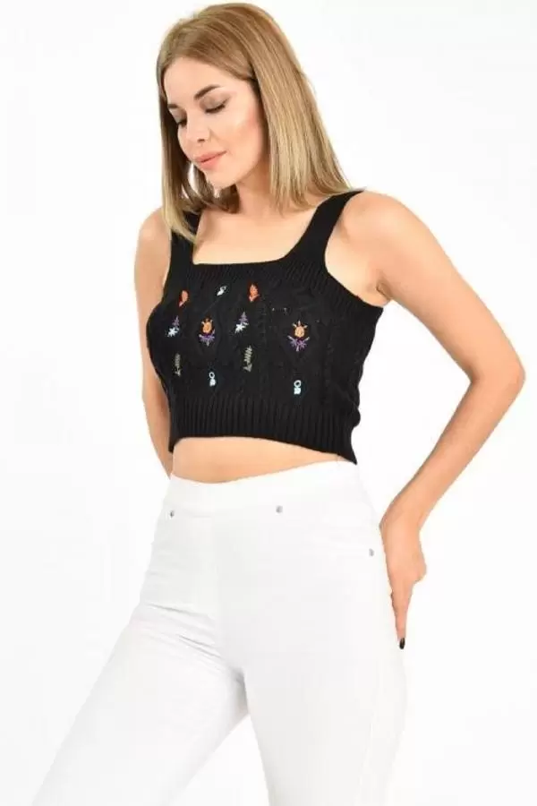 Askılı ve Nakış Detaylı Siyah Kadın Triko Büstiyer