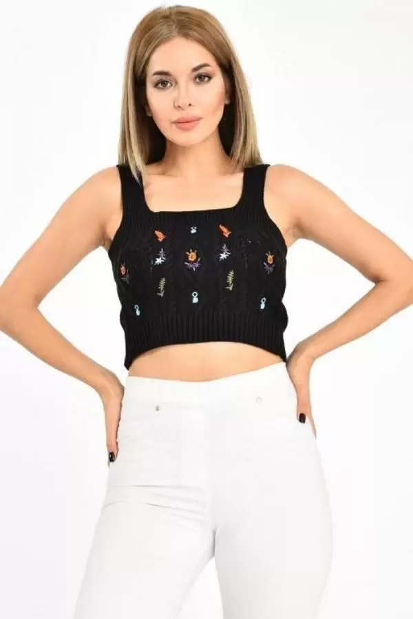 Askılı ve Nakış Detaylı Siyah Kadın Triko Büstiyer