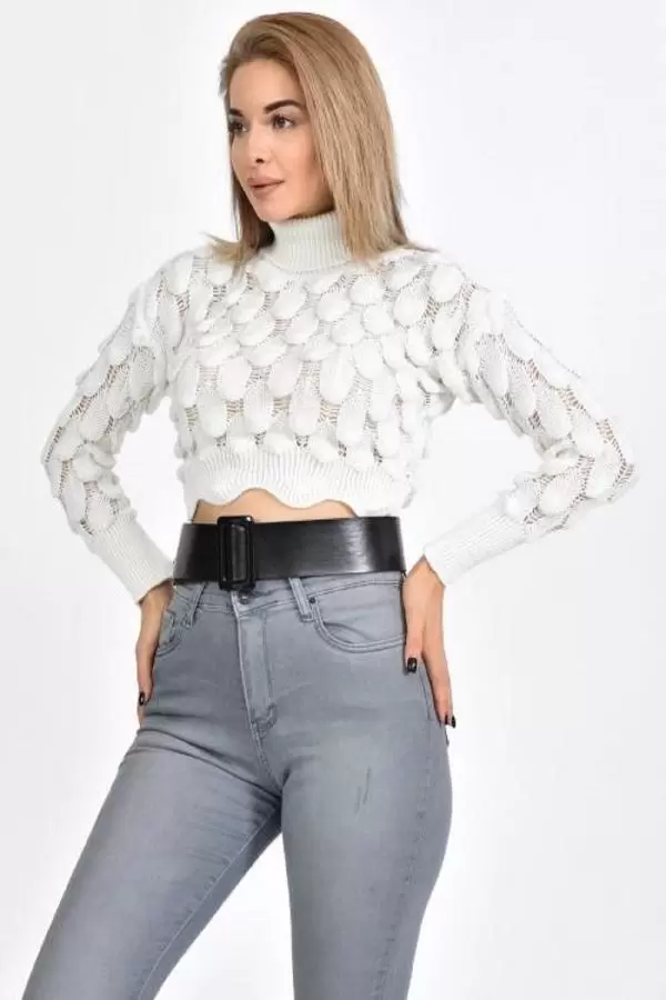 Balıkçı Yaka Damla Kabartmalı Kısa Beyaz Kadın Kazak