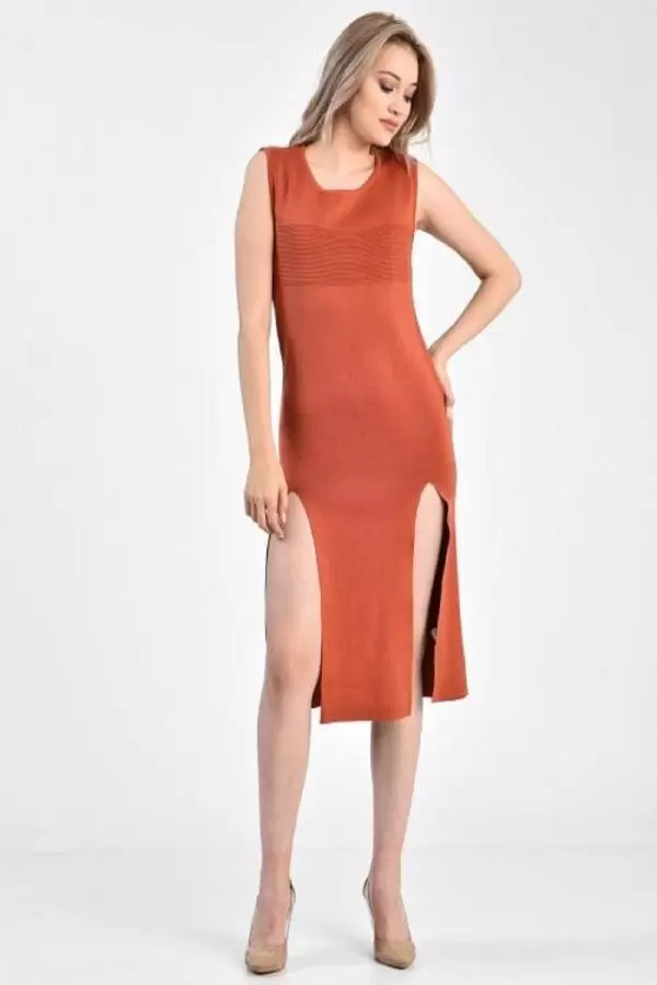 Bisiklet Yaka Çift Yırtmaçlı Kiremit Triko Kadın Elbise