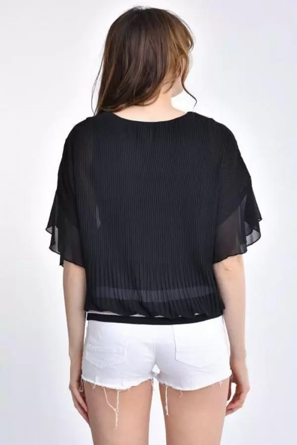 Bisiklet Yaka Pileli ve Biyeli Kısa Kollu Siyah Kadın Bluz