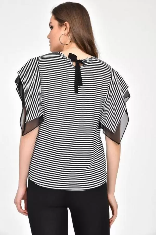 Bisiklet Yaka Takı ve Çizgili Kısa Kollu Siyah Kadın Bluz