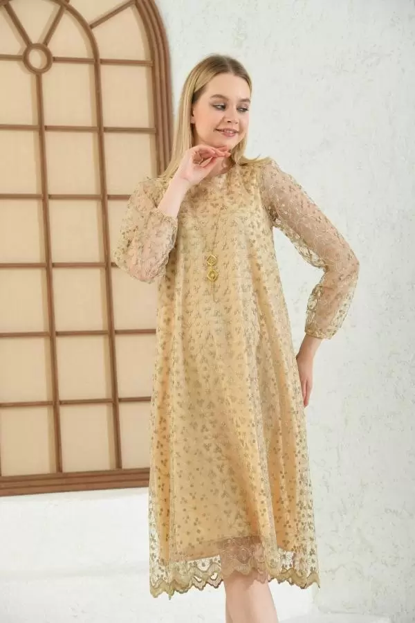 Bisiklet Yaka Tül ve Dantelli Takı Detaylı Sarı Abiye Kadın Elbise