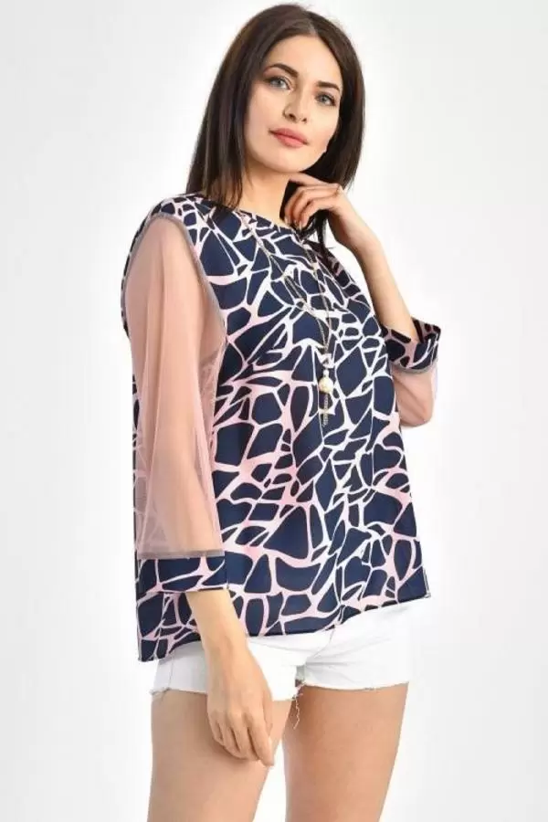 Bisiklet Yaka Uzun Güpür Kollu Takı Detaylı Lacivert Kadın Bluz